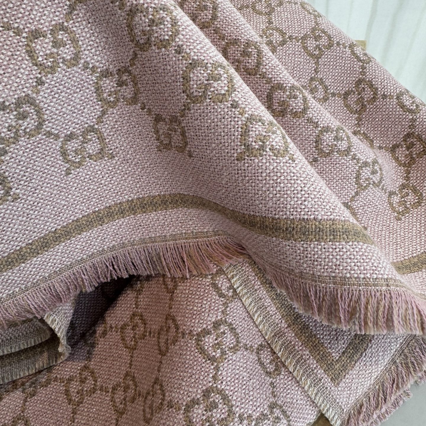 Gucci A貨粉色雙G邊框羊毛圍巾 女款氣質穿搭首選人氣款｜歐美奢侈品精品推薦