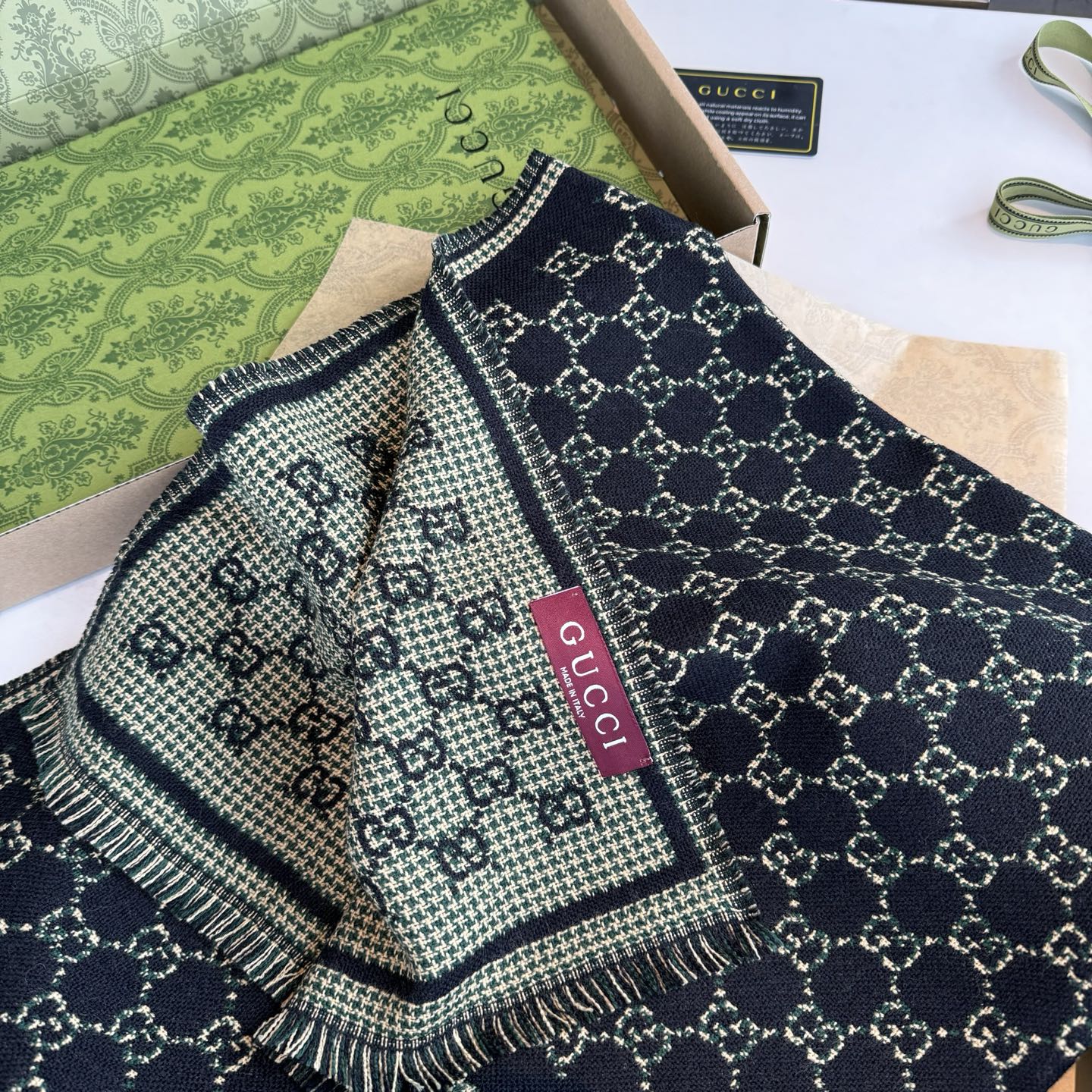 Gucci 一比一黑銀雙G格紋圍巾 男女款精緻設計冬季必備｜歐美奢侈品精品推薦