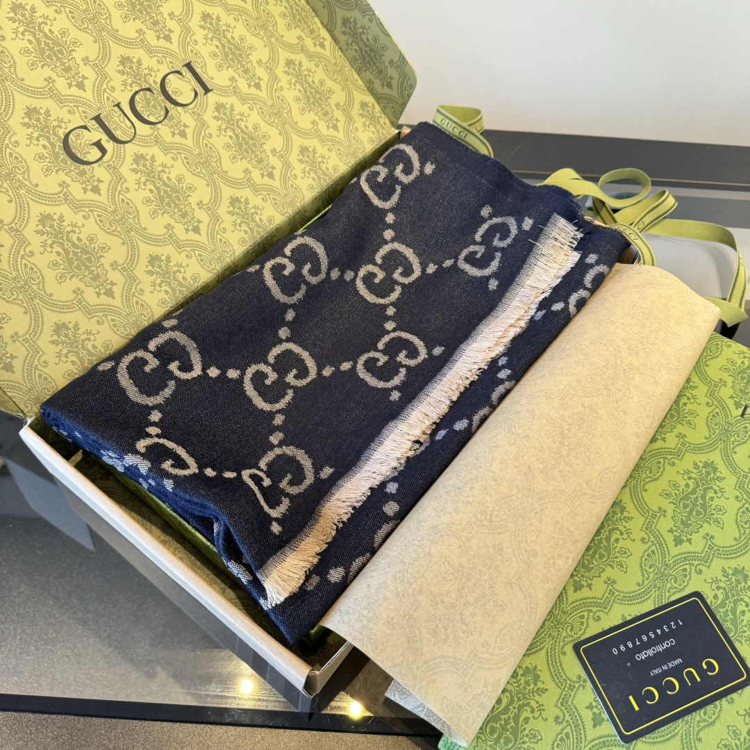 Gucci 原單深藍拼灰雙G羊毛圍巾 男女款低調雙面織設計款｜歐美奢侈品精品推薦