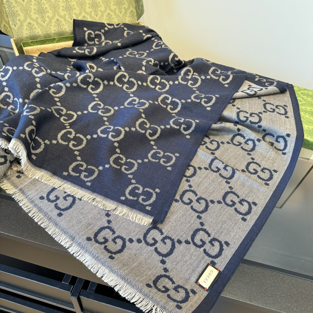 Gucci 原單深藍拼灰雙G羊毛圍巾 男女款低調雙面織設計款｜歐美奢侈品精品推薦