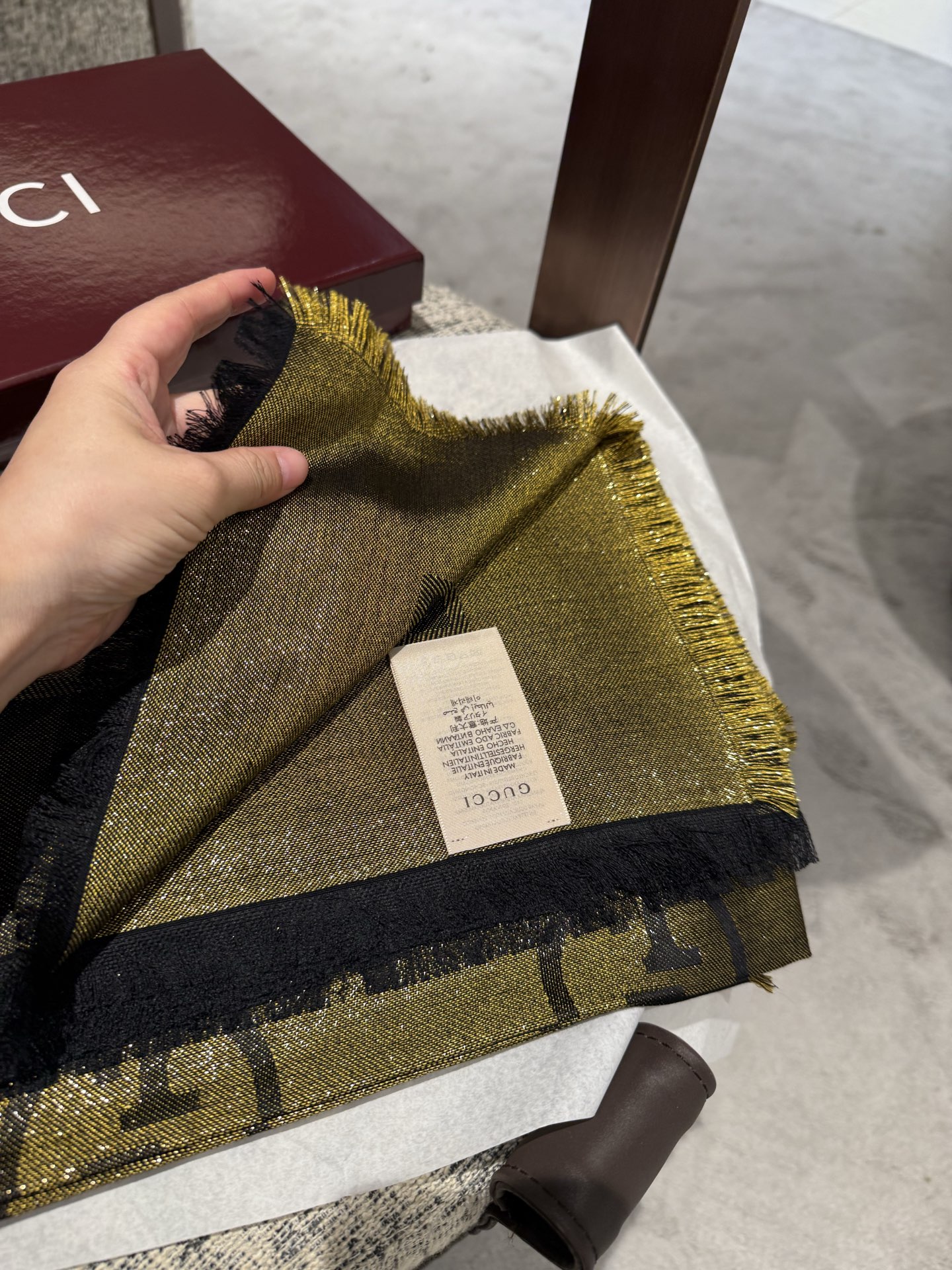 Gucci A貨黑金雙G大圖圍巾 女款氣場全開百貨爆款人氣推薦｜歐美奢侈品精品推薦