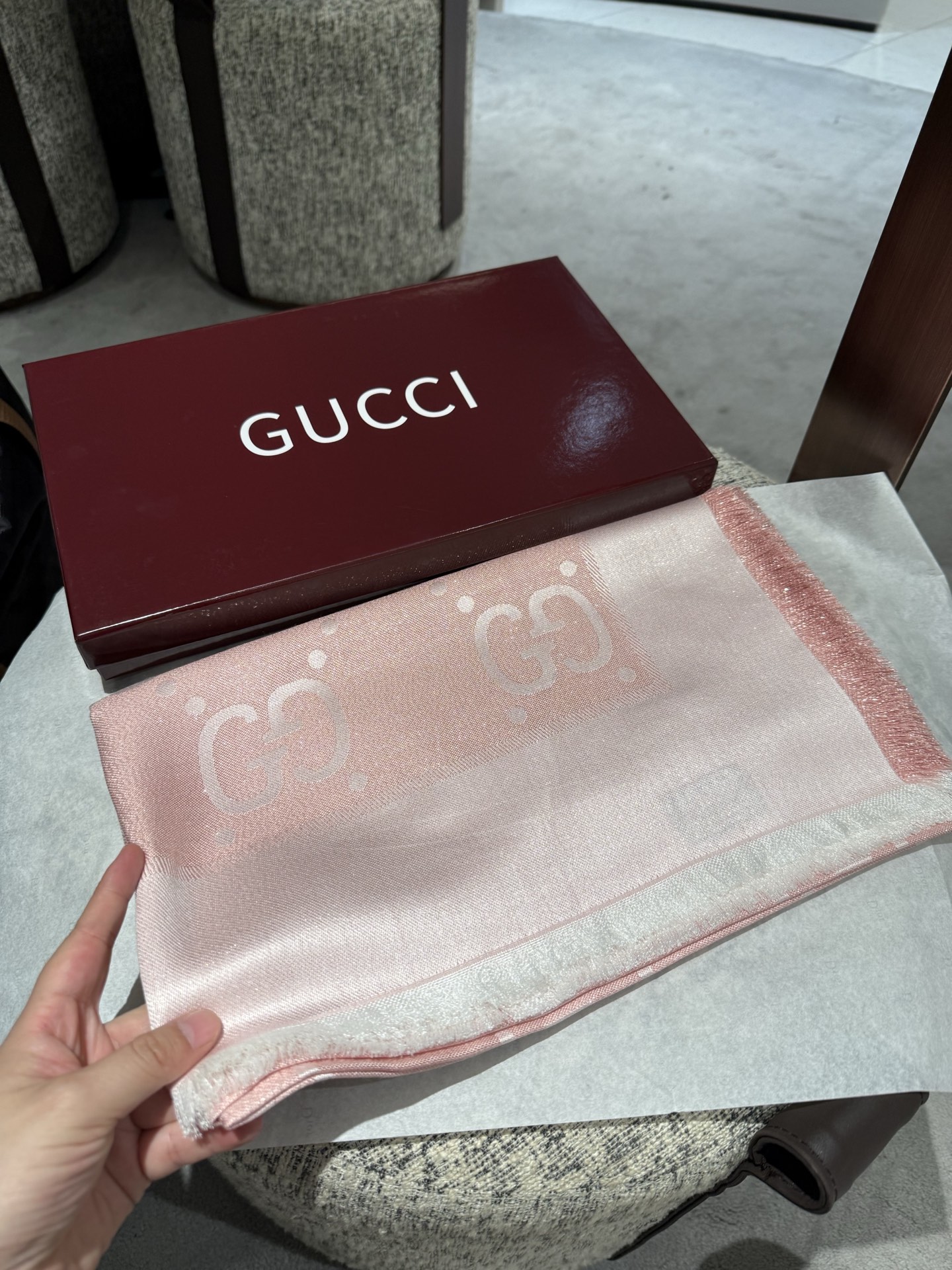 Gucci 精品仿製粉色雙G大圖圍巾 女款甜美穿搭必備配件