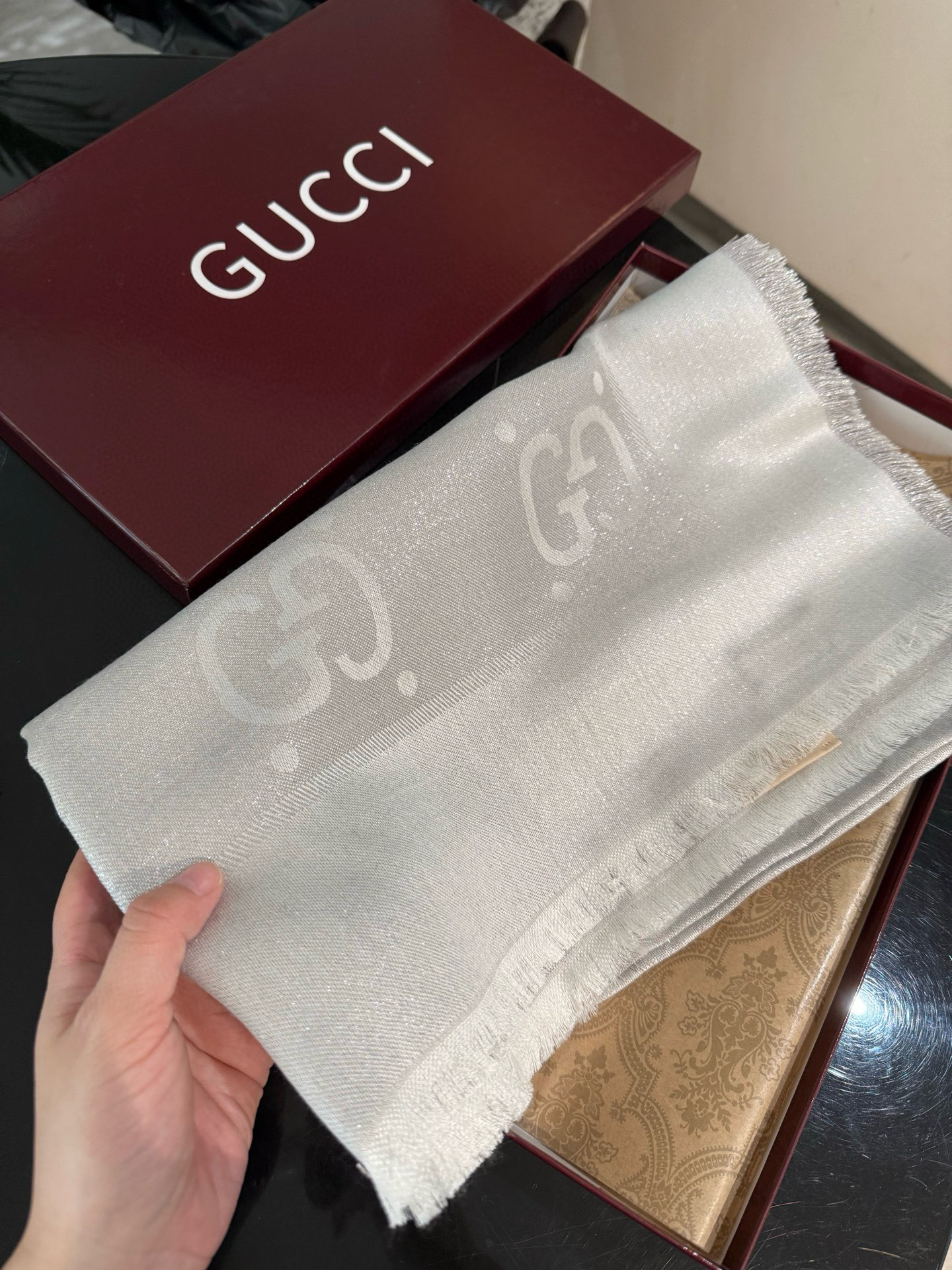 Gucci 原單銀灰雙G絲混圍巾 女款柔光感百搭質感款