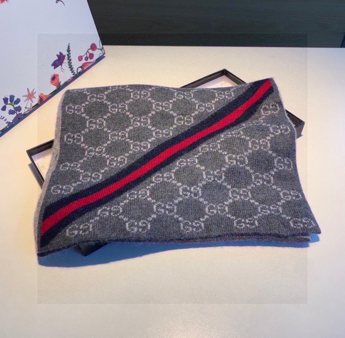 Gucci高仿圍巾經典雙G設計男女通用保暖款式｜歐美奢侈品精品推薦