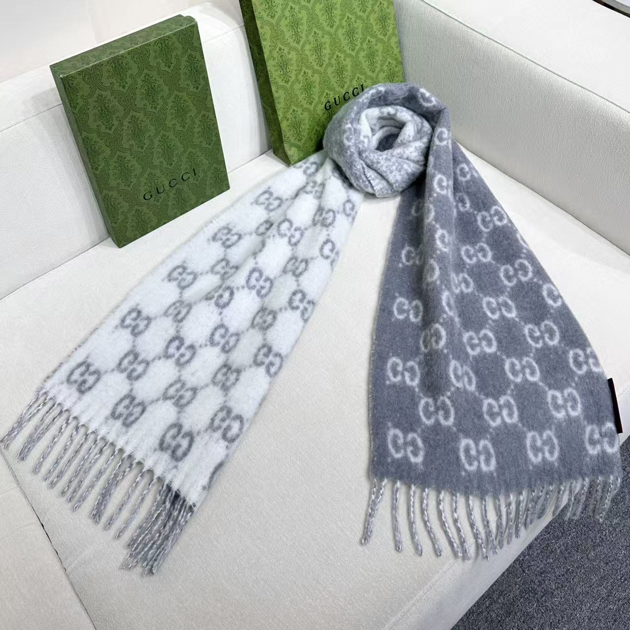 Gucci一比一精品女款雙面圍巾溫柔灰白配色｜歐美奢侈品精品推薦