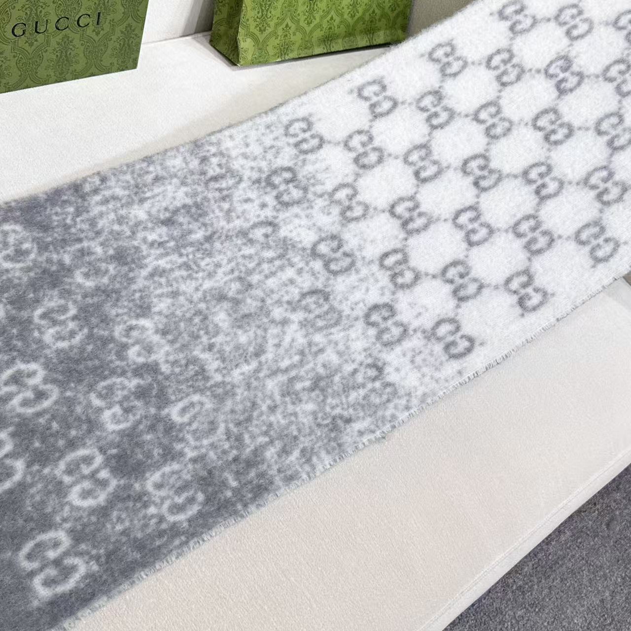 Gucci一比一精品女款雙面圍巾溫柔灰白配色｜歐美奢侈品精品推薦