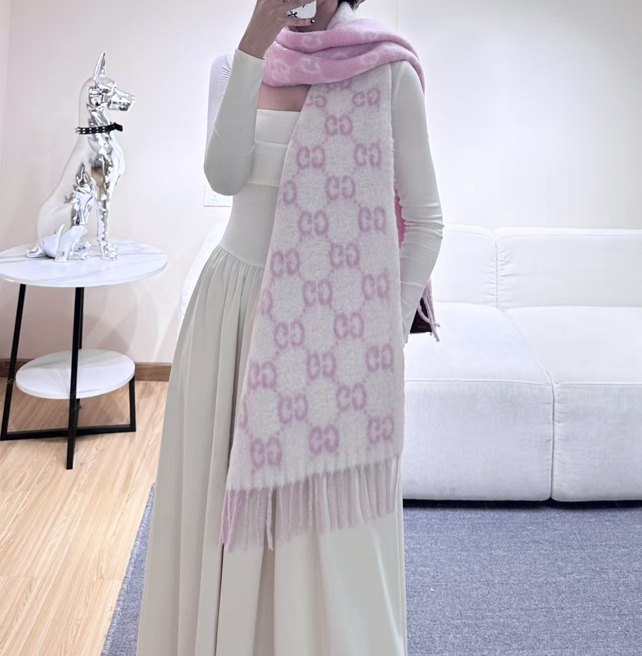 Gucci高仿女款毛呢圍巾溫柔粉色系雙面設計