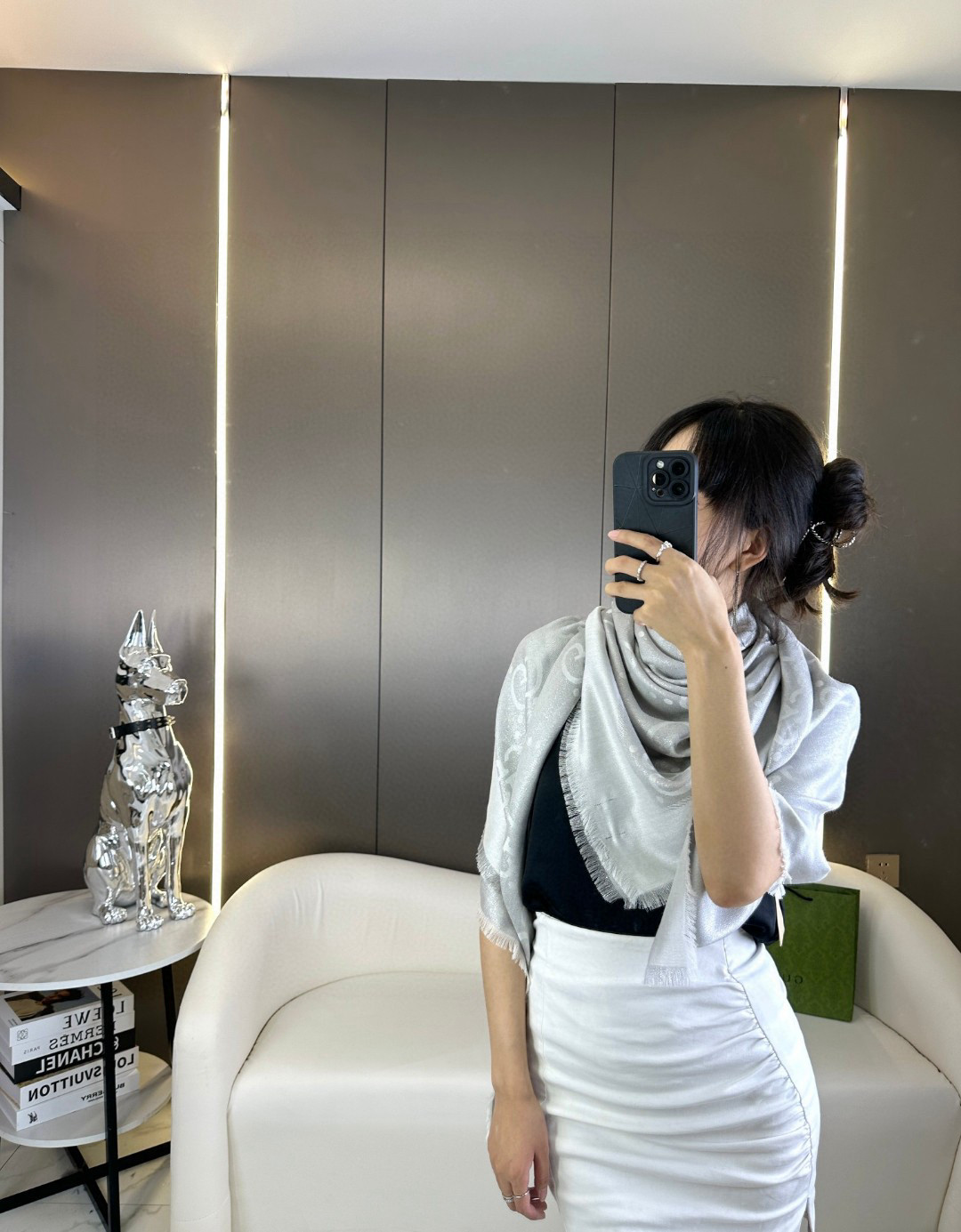 Gucci A貨女款銀灰絲感圍巾百搭氣質款式