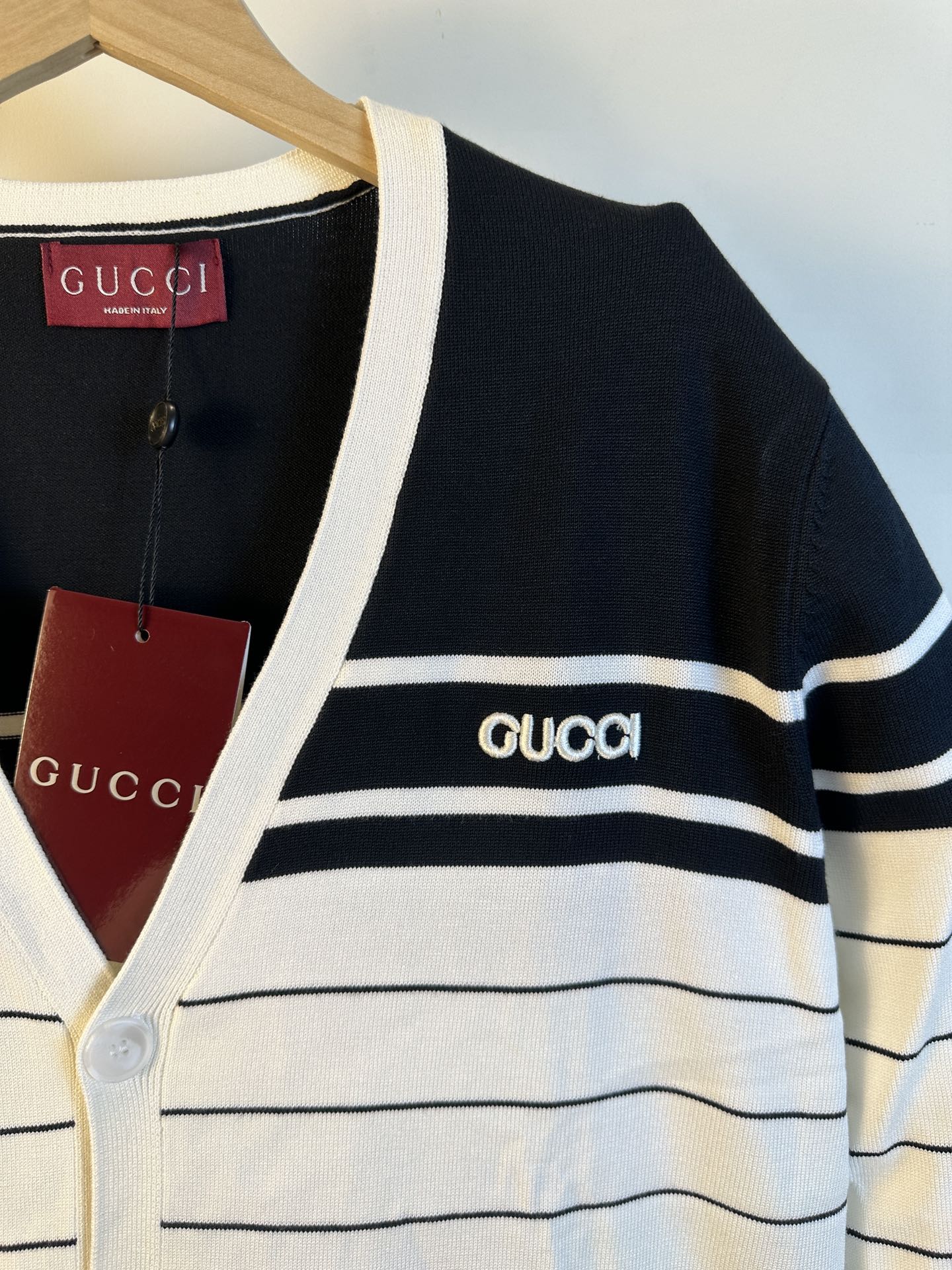 GucciA貨條紋針織外套男款 黑白配色極簡風格百搭款| 10 GucciA貨條紋針織外套男款 黑白配色極簡風格百搭款