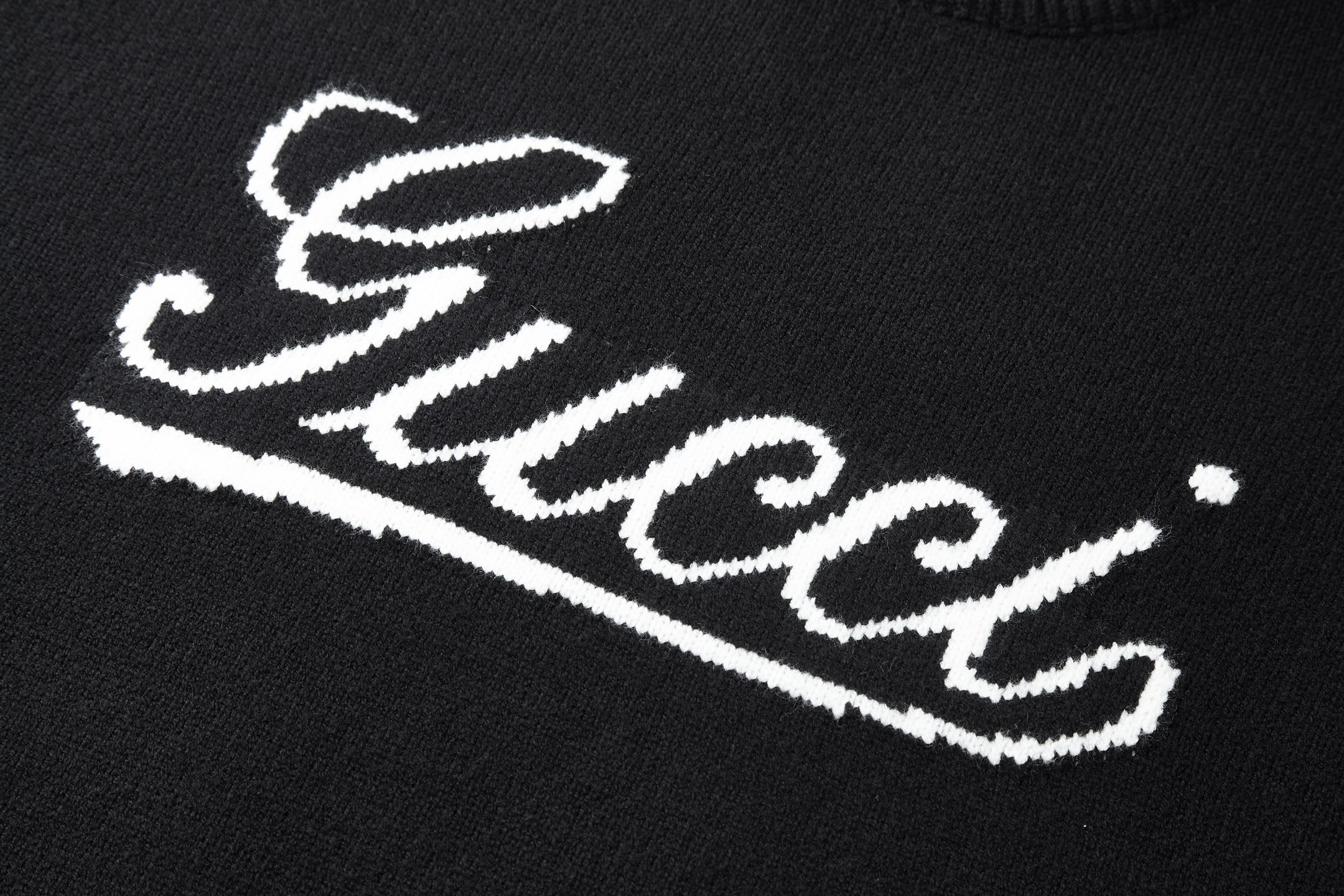 Gucci原單男款黑色針織毛衣 正面Logo字樣簡約設計百搭款式｜歐美奢侈品精品推薦