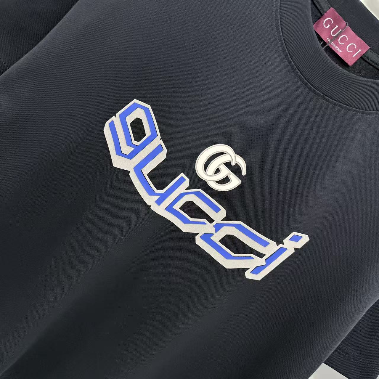 Gucci一比一黑色短袖T 立體字母圖案潮流感十足 實搭不退潮| 10 Gucci一比一黑色短袖T 立體字母圖案潮流感十足 實搭不退潮