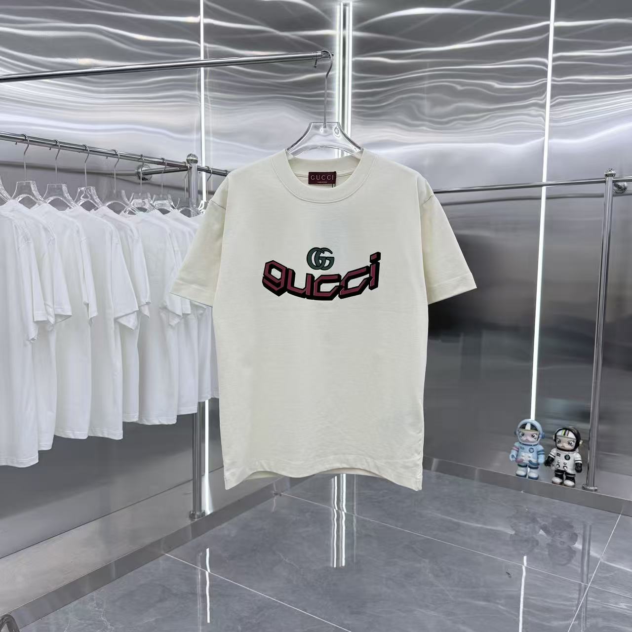 Gucci高仿奶白短袖T GG立體標誌設計 休閒日常穿搭必備