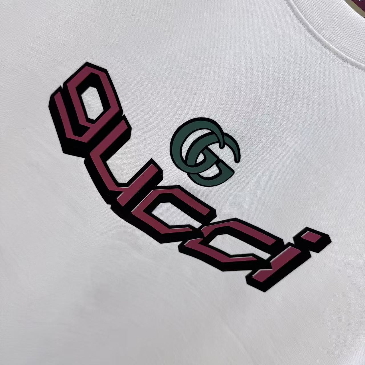 Gucci高仿奶白短袖T GG立體標誌設計 休閒日常穿搭必備| 9 Gucci高仿奶白短袖T GG立體標誌設計 休閒日常穿搭必備
