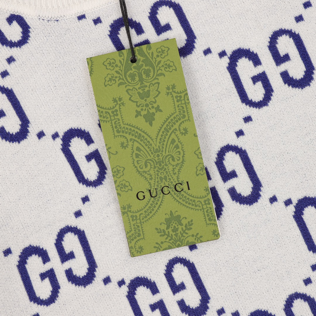 Gucci高仿白藍色GG針織長袖 舒適剪裁 與復古風格融合| 11 Gucci高仿白藍色GG針織長袖 舒適剪裁 與復古風格融合