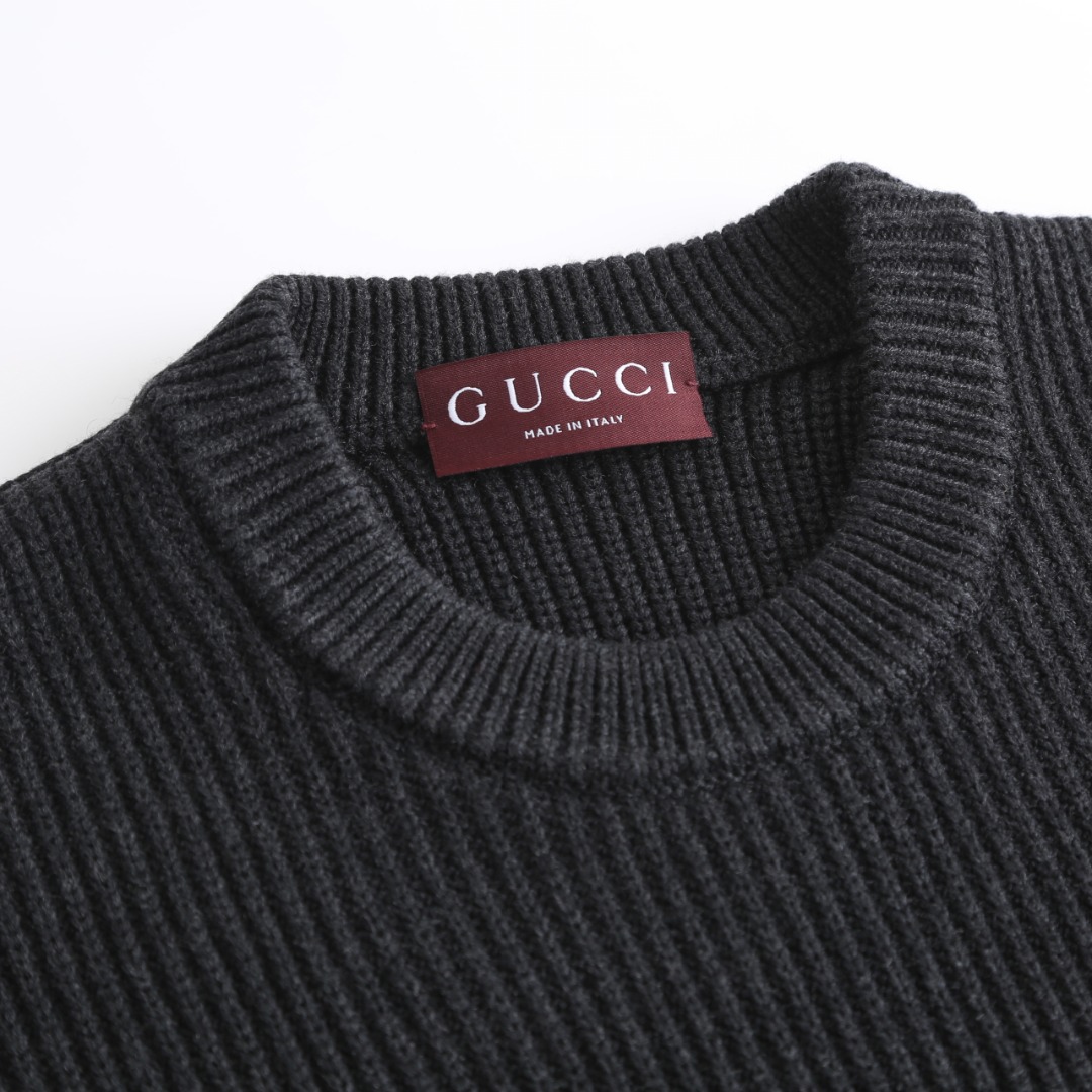 Gucci高仿男士針織衫簡約黑灰配色秋冬必備質感款| 12 Gucci高仿男士針織衫簡約黑灰配色秋冬必備質感款