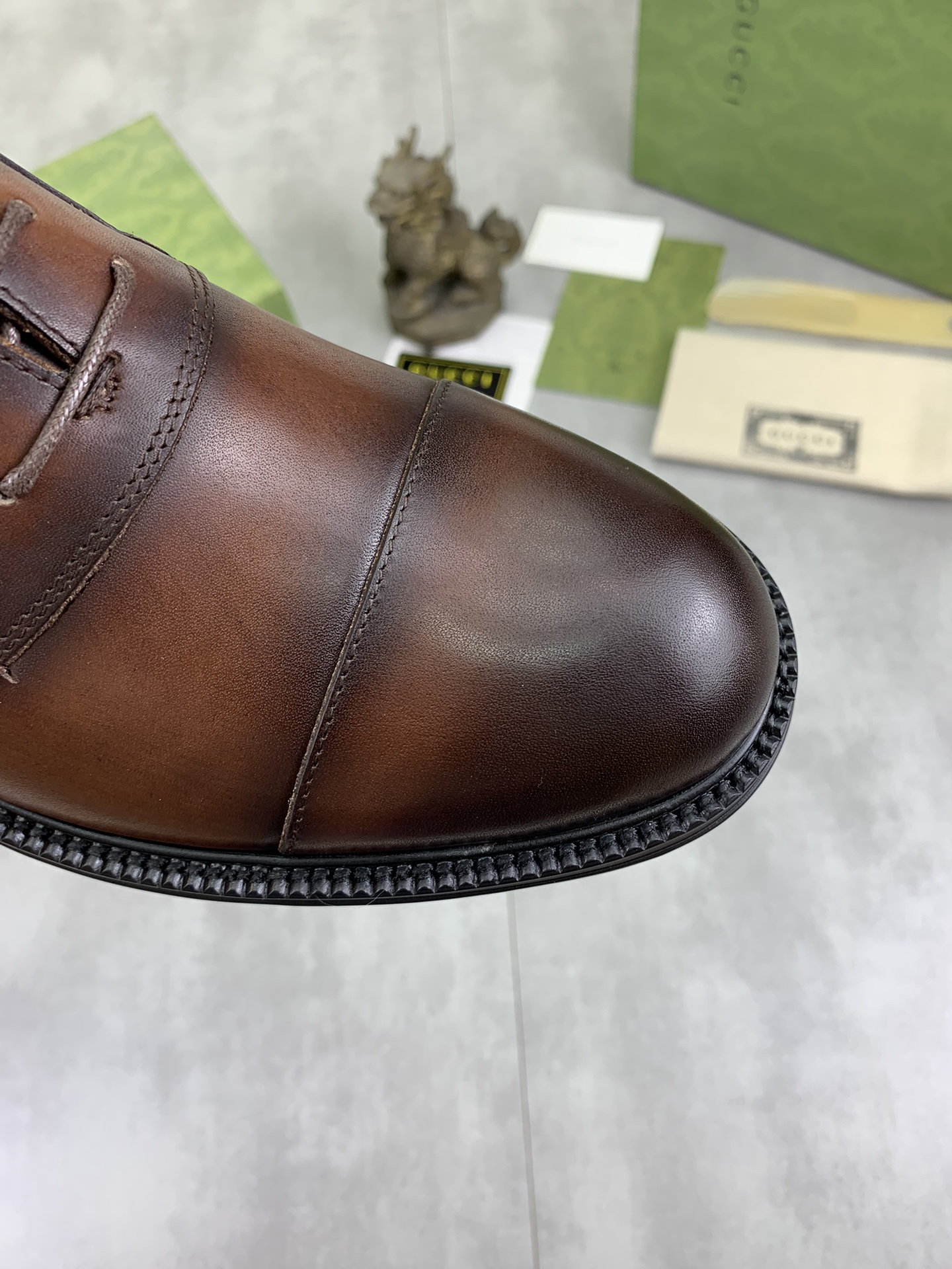 Gucci高仿男士正裝皮鞋古銅棕色手工鞋面質感升級｜歐美奢侈品精品推薦