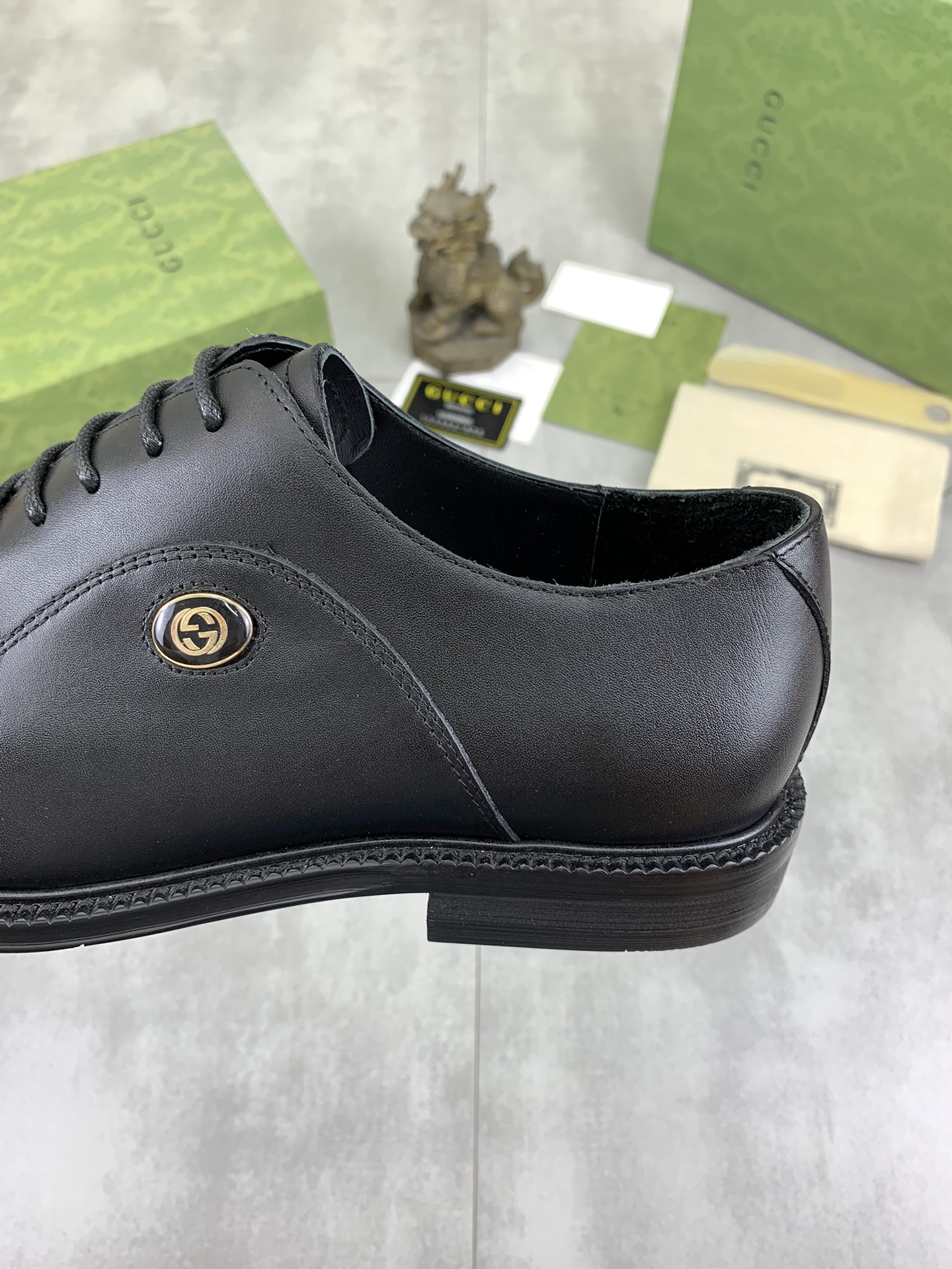 Gucci高仿男士黑色皮鞋霧面簡約款式百搭必備｜歐美奢侈品精品推薦