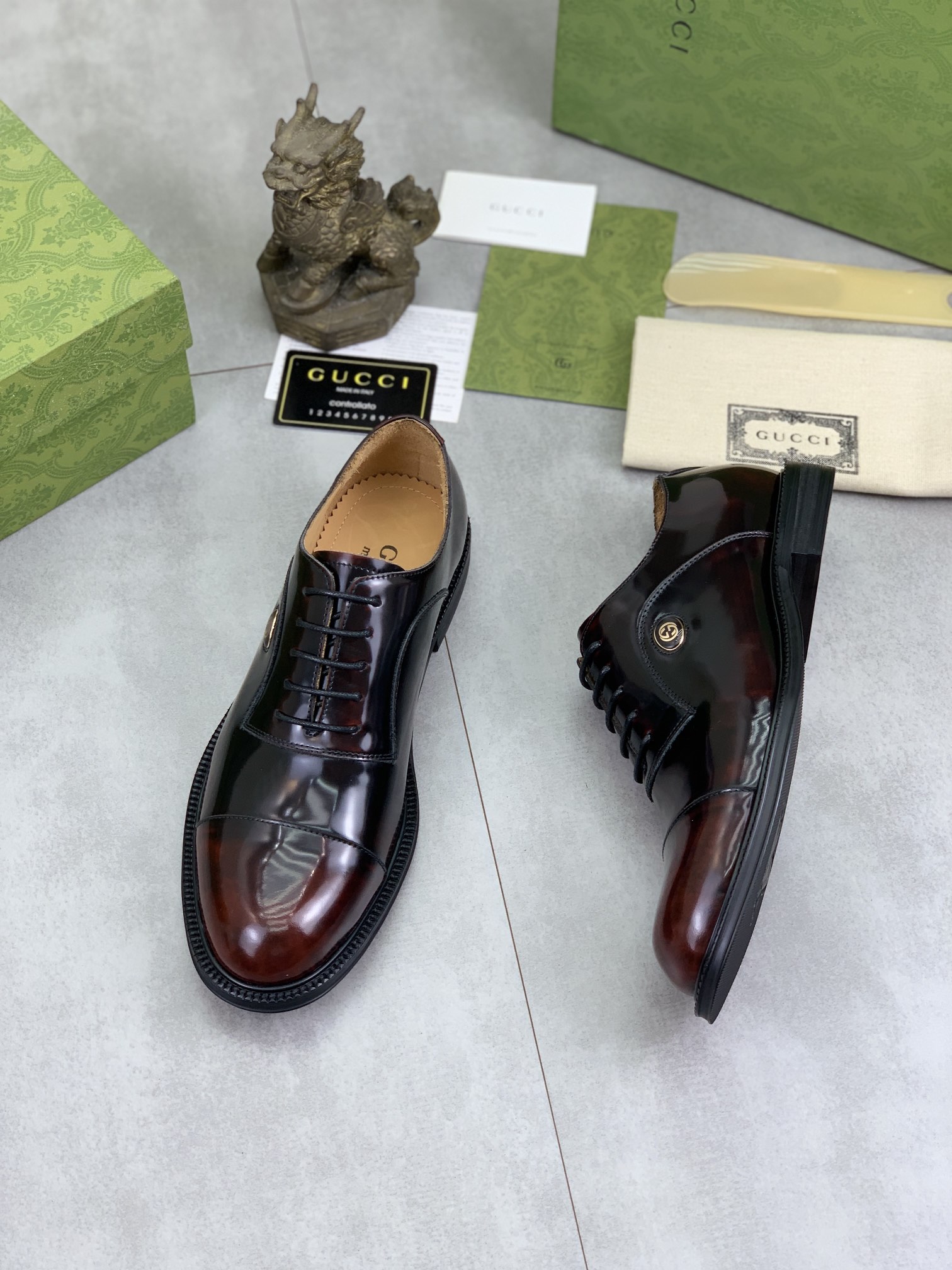 Gucci高仿男士酒紅皮鞋亮面工藝復古紳士風|超A仿原單精品圖片 12 Gucci高仿男士酒紅皮鞋亮面工藝復古紳士風|歐美奢侈品精品推薦