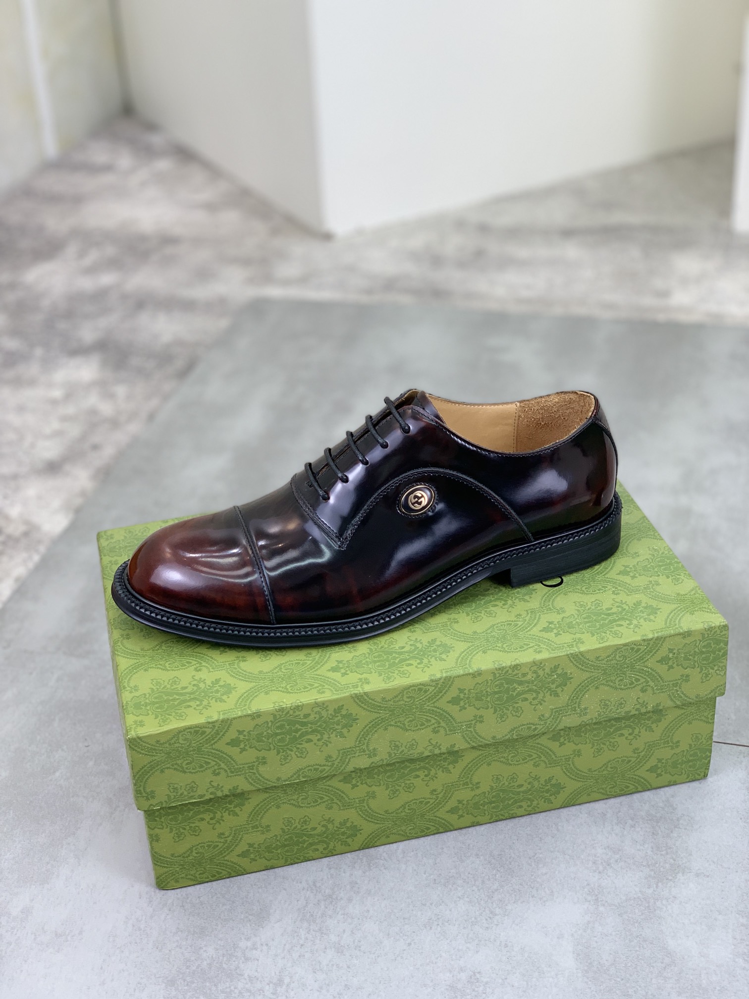 Gucci高仿男士酒紅皮鞋亮面工藝復古紳士風|超A仿原單精品圖片 11 Gucci高仿男士酒紅皮鞋亮面工藝復古紳士風|歐美奢侈品精品推薦