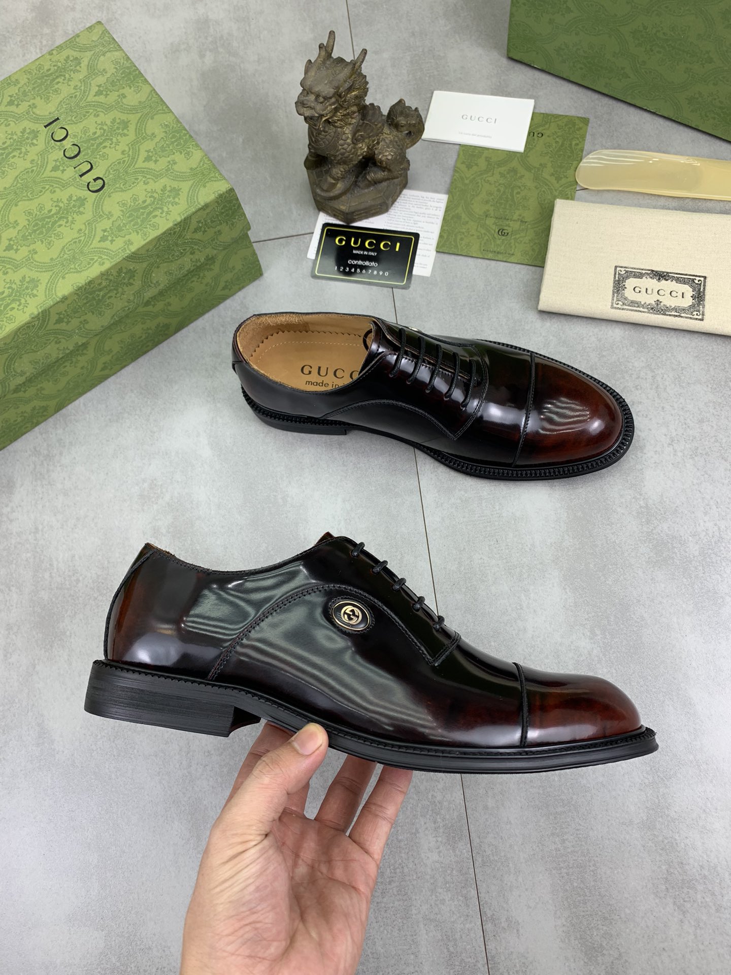 Gucci高仿男士酒紅皮鞋亮面工藝復古紳士風|超A仿原單精品圖片 9 Gucci高仿男士酒紅皮鞋亮面工藝復古紳士風|歐美奢侈品精品推薦