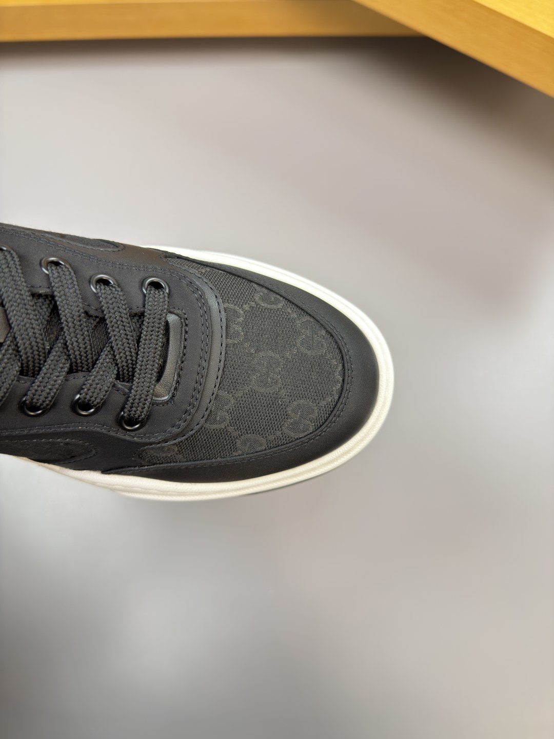 Gucci一比一黑色壓紋帆布拼皮鞋 運動鞋造型沉穩有型|超A仿原單精品圖片 10 Gucci一比一黑色壓紋帆布拼皮鞋 運動鞋造型沉穩有型|歐美奢侈品精品推薦