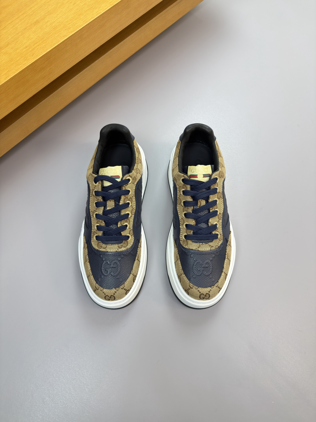 Gucci高仿黑藍拼皮GG老花男鞋 街頭復古結合品牌元素|超A仿原單精品圖片 14 Gucci高仿黑藍拼皮GG老花男鞋 街頭復古結合品牌元素|歐美奢侈品精品推薦