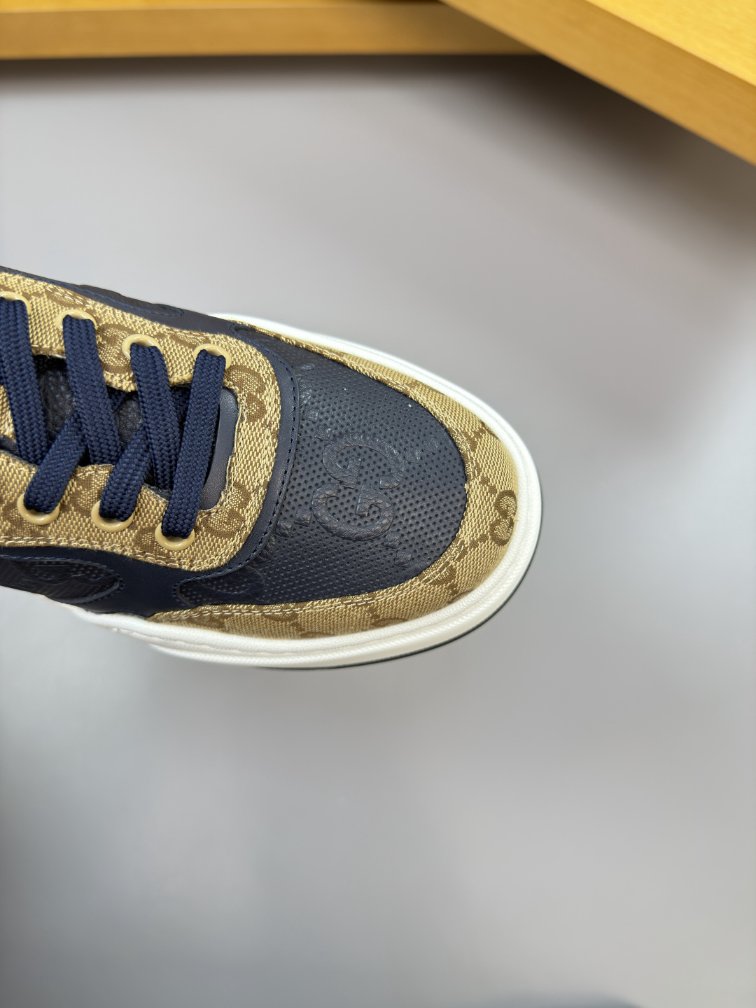 Gucci高仿黑藍拼皮GG老花男鞋 街頭復古結合品牌元素|超A仿原單精品圖片 10 Gucci高仿黑藍拼皮GG老花男鞋 街頭復古結合品牌元素|歐美奢侈品精品推薦