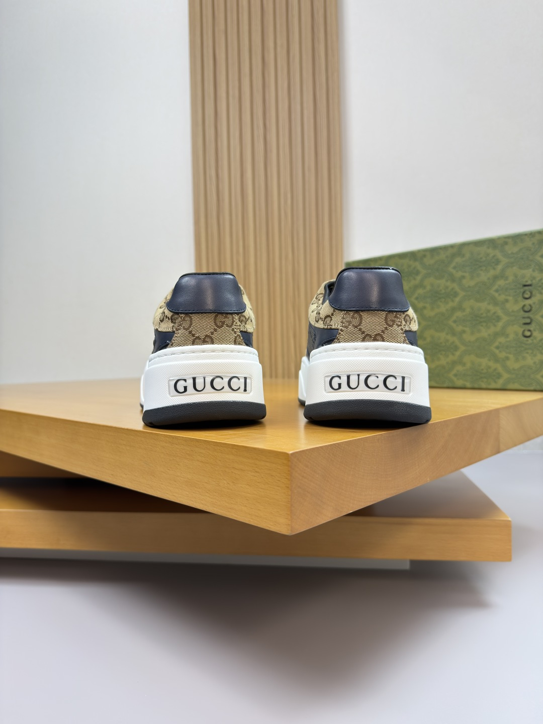 Gucci高仿黑藍拼皮GG老花男鞋 街頭復古結合品牌元素|超A仿原單精品圖片 8 Gucci高仿黑藍拼皮GG老花男鞋 街頭復古結合品牌元素|歐美奢侈品精品推薦