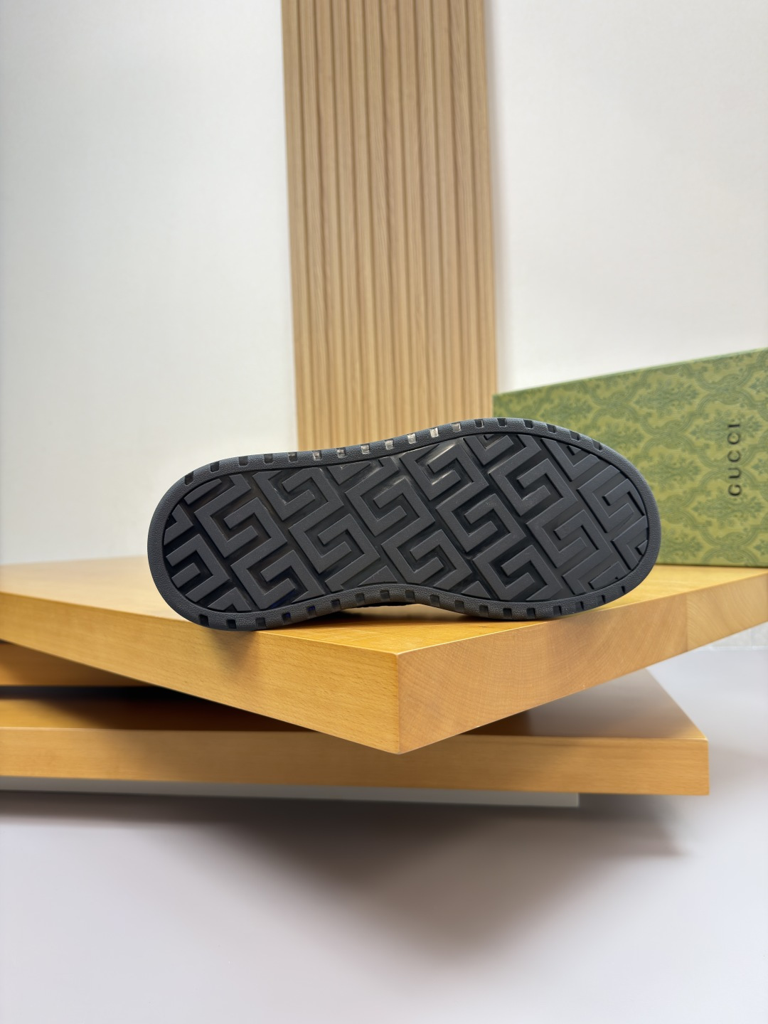 Gucci高仿黑藍拼皮GG老花男鞋 街頭復古結合品牌元素|超A仿原單精品圖片 7 Gucci高仿黑藍拼皮GG老花男鞋 街頭復古結合品牌元素|歐美奢侈品精品推薦