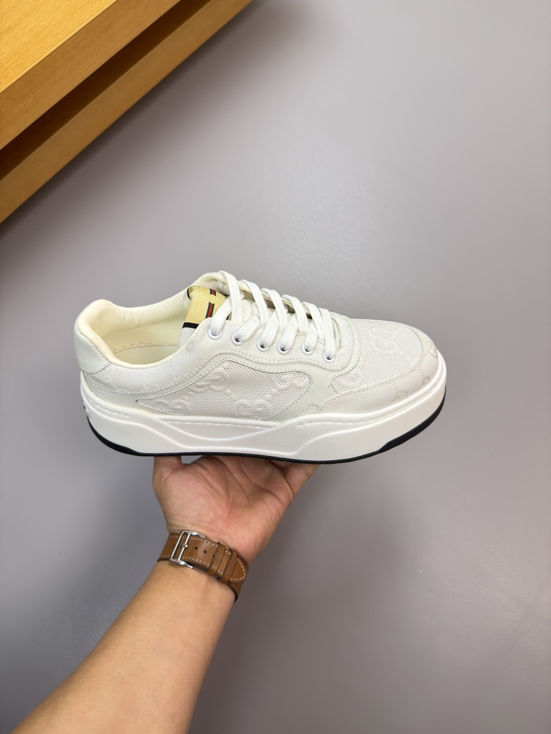 Gucci一比一米白壓紋拼皮男鞋 簡約風格百搭日常鞋款｜歐美奢侈品精品推薦