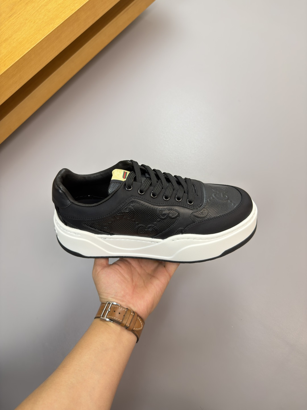 Gucci 高仿運動鞋男 黑色厚底款 低調精品日常款|超A仿原單精品圖片 12 Gucci 高仿運動鞋男 黑色厚底款 低調精品日常款|歐美奢侈品精品推薦