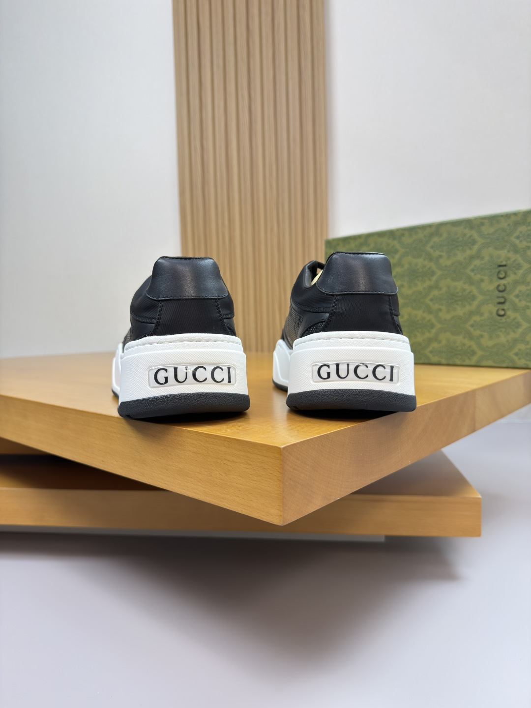 Gucci 高仿運動鞋男 黑色厚底款 低調精品日常款|超A仿原單精品圖片 8 Gucci 高仿運動鞋男 黑色厚底款 低調精品日常款|歐美奢侈品精品推薦