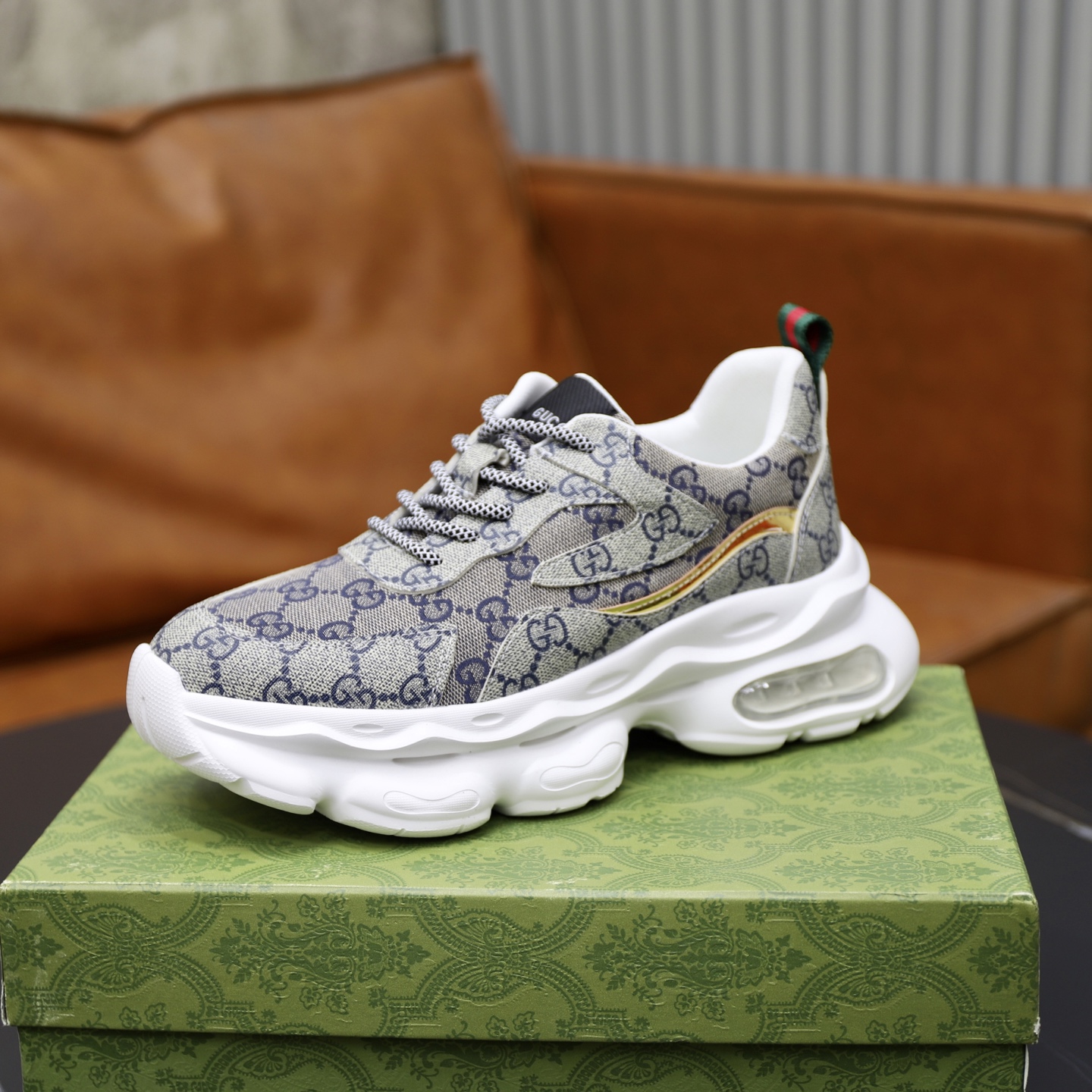 Gucci 高仿男士老花運動鞋 白底GG圖紋厚底潮鞋|超A仿原單精品圖片 12 Gucci 高仿男士老花運動鞋 白底GG圖紋厚底潮鞋|歐美奢侈品精品推薦