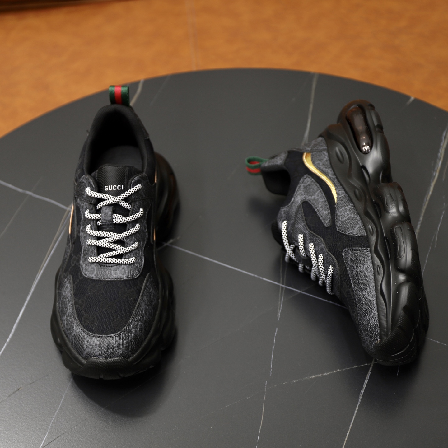 Gucci 高仿黑色老花厚底運動鞋 男款街頭復古必備｜歐美奢侈品精品推薦