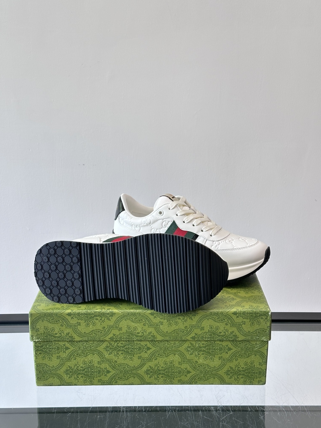Gucci高仿男士運動鞋經典綠紅織帶款式百搭新作|超A仿原單精品圖片 7 Gucci高仿男士運動鞋經典綠紅織帶款式百搭新作|歐美奢侈品精品推薦
