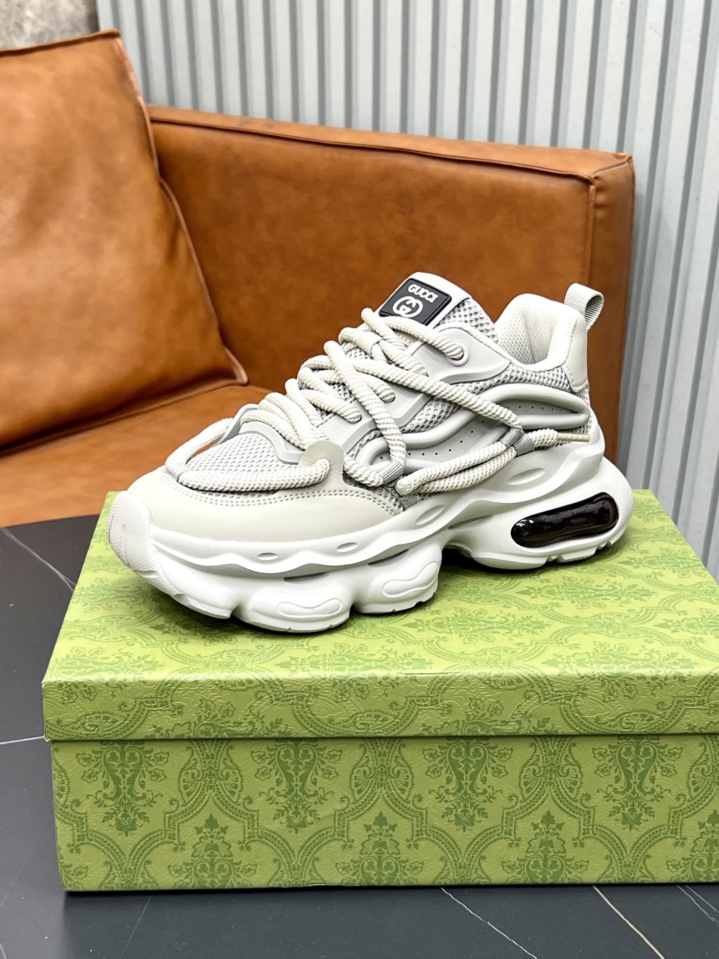 Gucci A貨男士老爹鞋厚底設計運動風格淺灰新色|超A仿原單精品圖片 12 Gucci A貨男士老爹鞋厚底設計運動風格淺灰新色|歐美奢侈品精品推薦