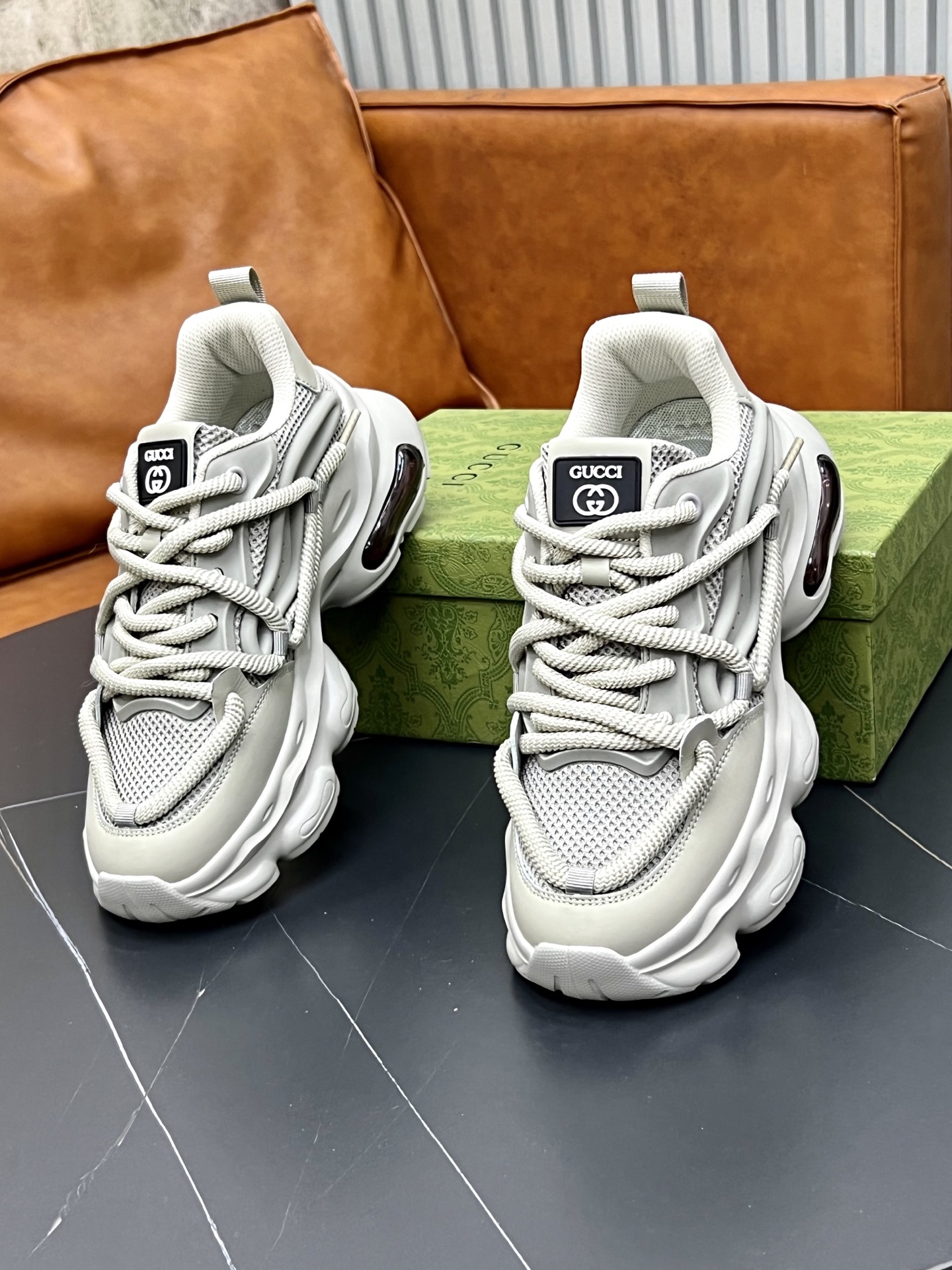 Gucci A貨男士老爹鞋厚底設計運動風格淺灰新色|超A仿原單精品圖片 10 Gucci A貨男士老爹鞋厚底設計運動風格淺灰新色|歐美奢侈品精品推薦