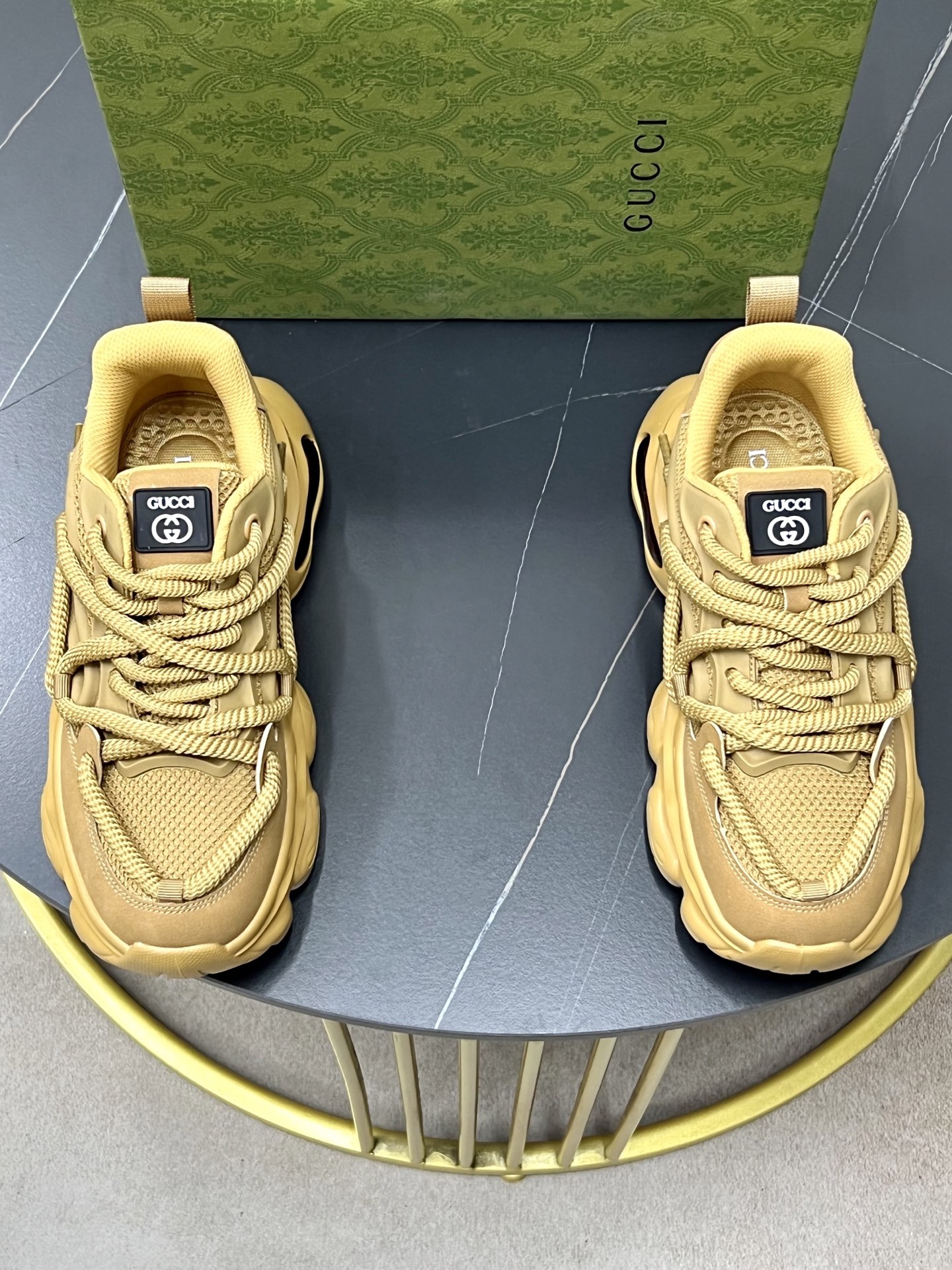 Gucci高仿男士老爹鞋黃褐撞色設計復古潮流款式