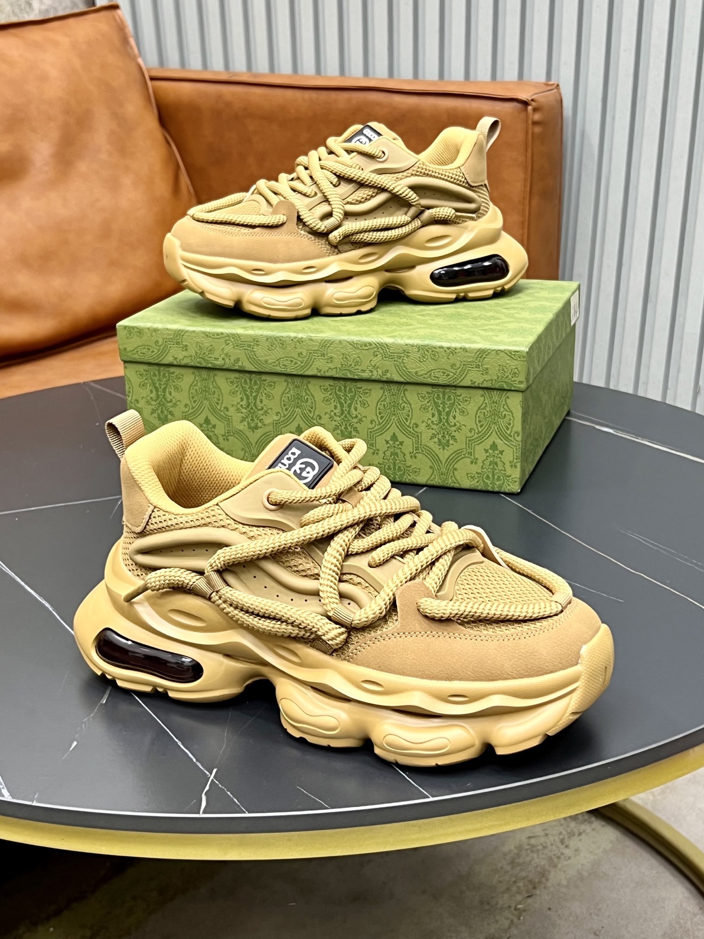 Gucci高仿男士老爹鞋黃褐撞色設計復古潮流款式｜歐美奢侈品精品推薦