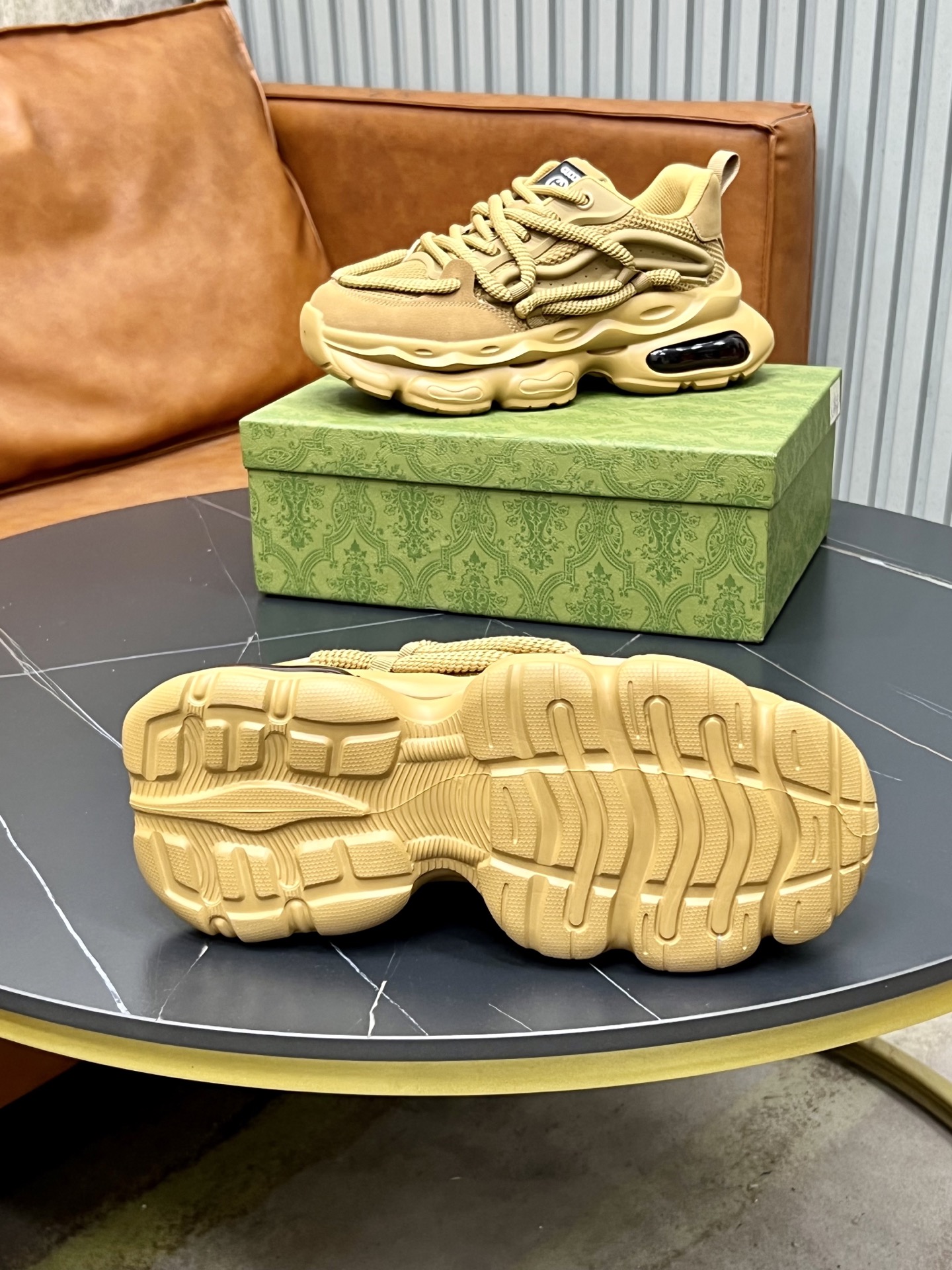 Gucci高仿男士老爹鞋黃褐撞色設計復古潮流款式｜歐美奢侈品精品推薦