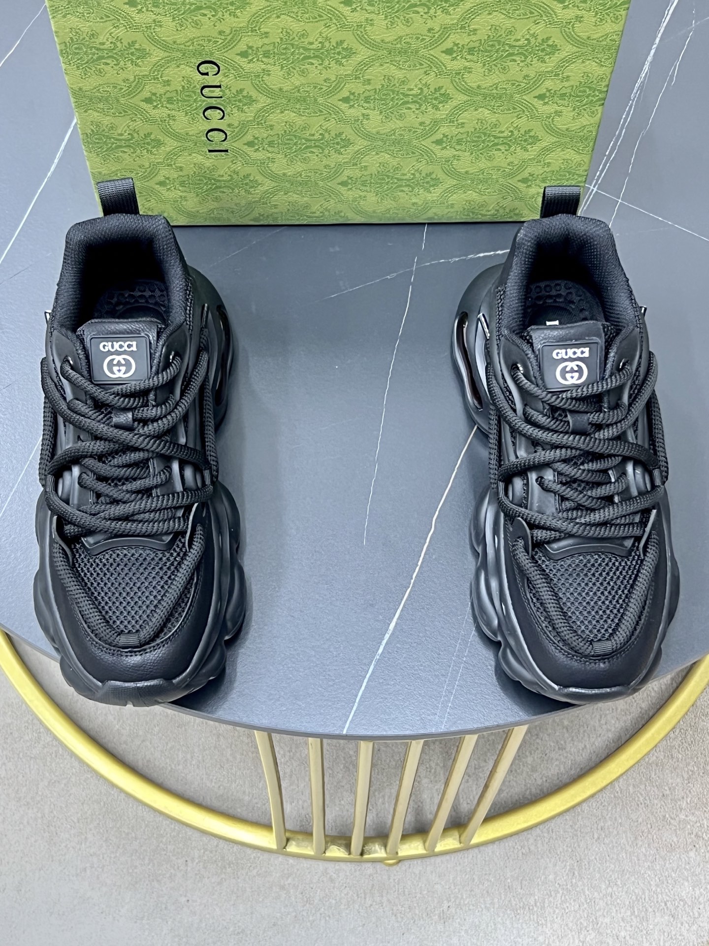 Gucci高仿男士黑色老爹鞋厚底流線運動設計新作
