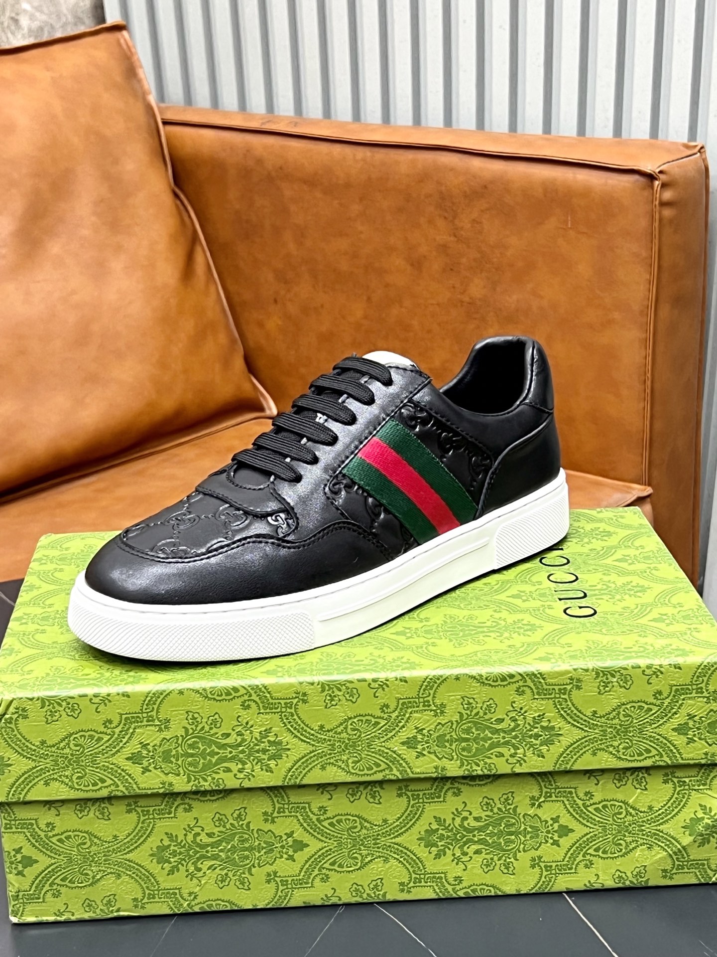 Gucci一比一男士黑色休閒鞋GG壓紋設計低調經典|超A仿原單精品圖片 12 Gucci一比一男士黑色休閒鞋GG壓紋設計低調經典|歐美奢侈品精品推薦