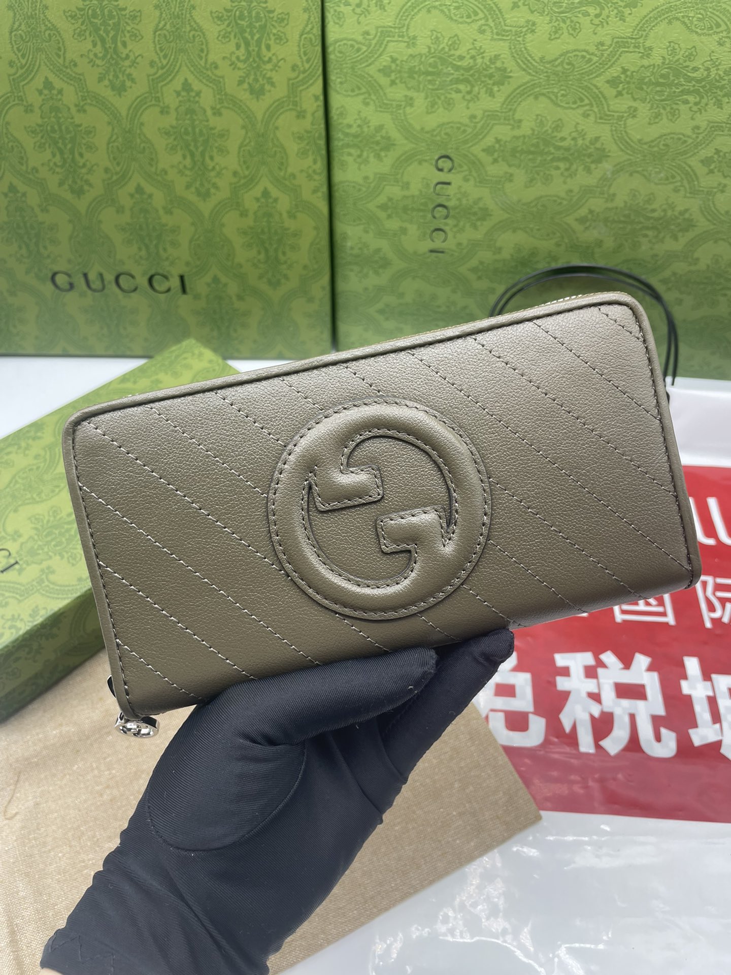 Gucci高仿女用長夾 灰綠壓紋皮革款式大容量設計|超A仿原單精品圖片 13 Gucci高仿女用長夾 灰綠壓紋皮革款式大容量設計|歐美奢侈品精品推薦