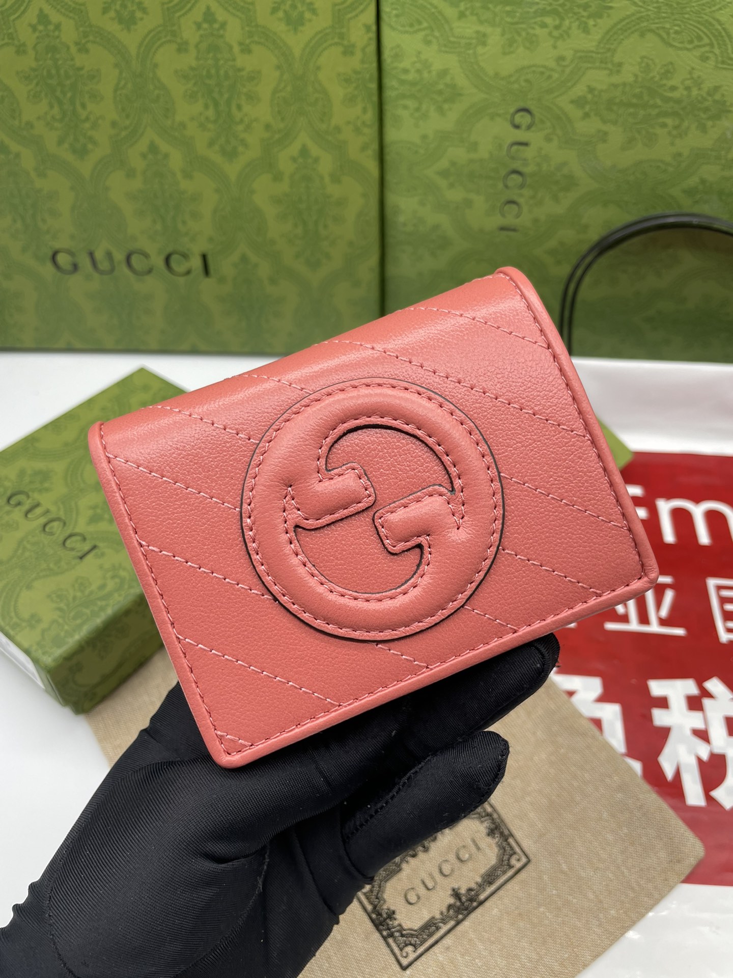 Gucci一比一女用短夾 粉皮牛皮斜紋設計立體LOGO款|超A仿原單精品圖片 13 Gucci一比一女用短夾 粉皮牛皮斜紋設計立體LOGO款|歐美奢侈品精品推薦