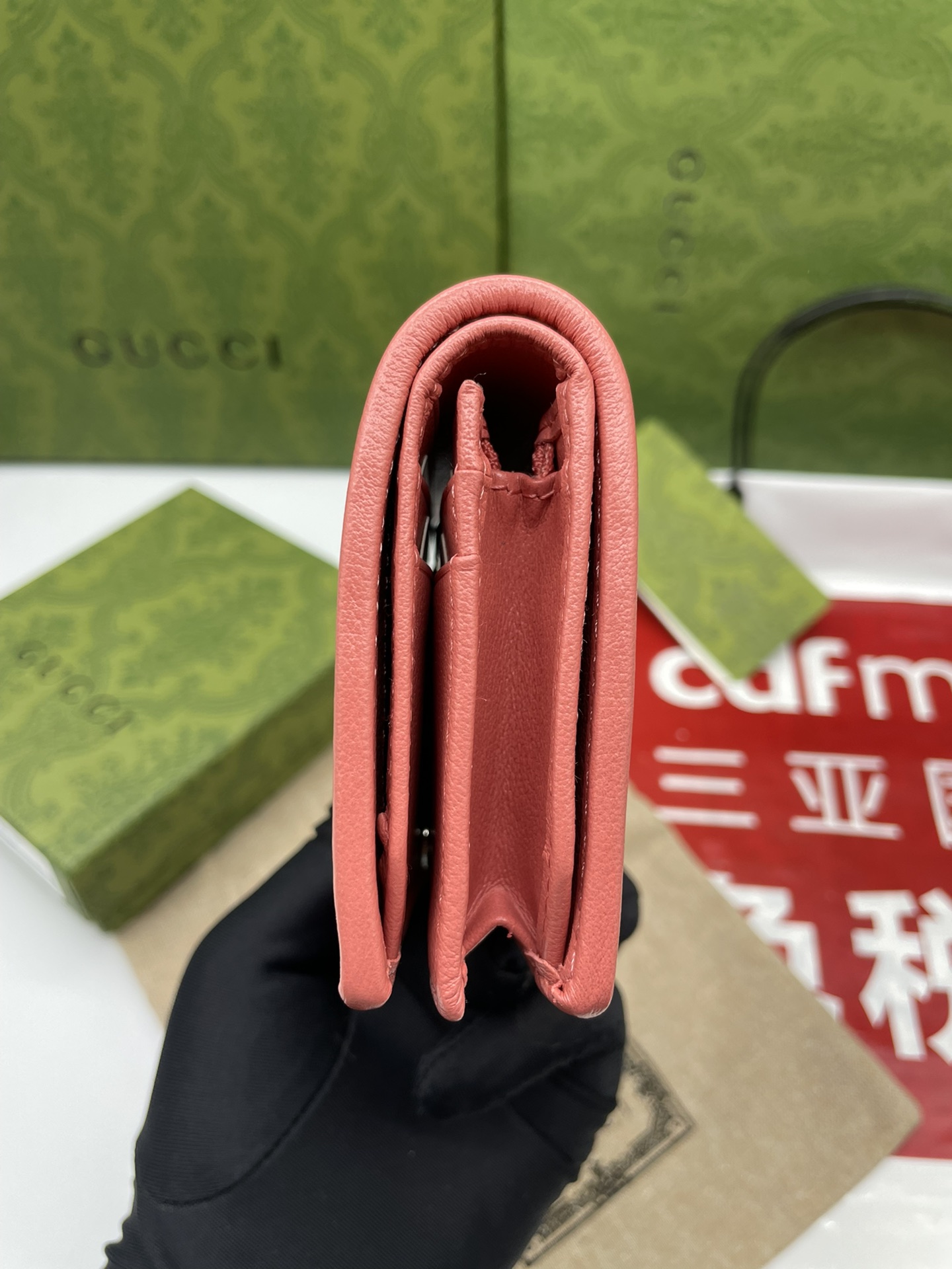 Gucci一比一女用短夾 粉皮牛皮斜紋設計立體LOGO款|超A仿原單精品圖片 9 Gucci一比一女用短夾 粉皮牛皮斜紋設計立體LOGO款|歐美奢侈品精品推薦