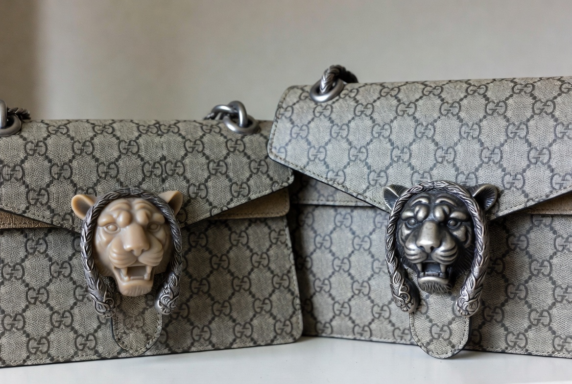 GUCCI酒神包一比一與正品三個月實測比較:老虎頭金屬雕刻深度與皮革光澤老化軌跡的真實差異分析|超A仿原單精品圖片 2 GUCCI酒神包一比一與正品三個月實測比較:老虎頭金屬雕刻深度與皮革光澤老化軌跡的真實差異分析|歐美奢侈品精品推薦