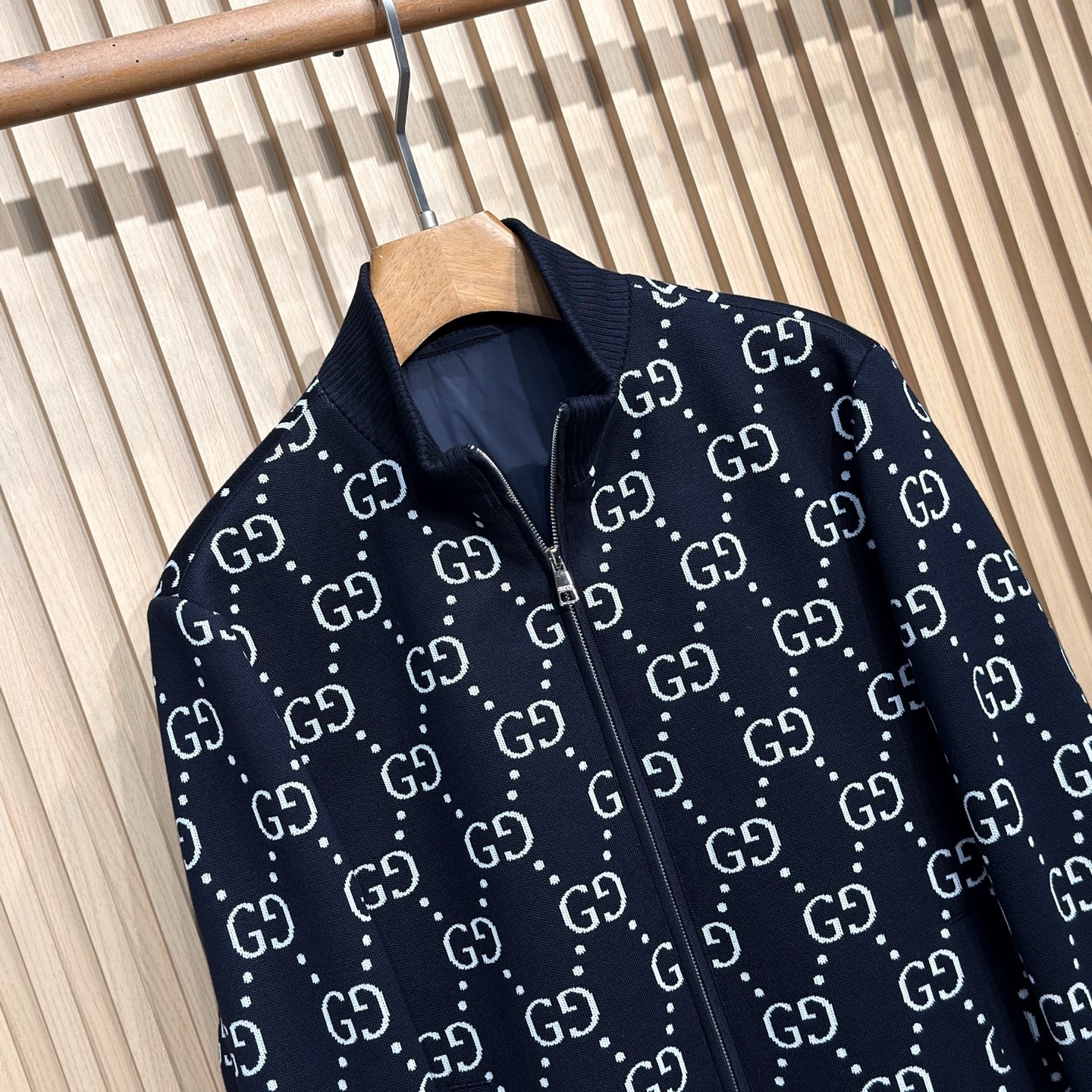Gucci原單提花立領外套男款全幅GG圖樣設計|超A仿原單精品圖片 12 Gucci原單提花立領外套男款全幅GG圖樣設計|歐美奢侈品精品推薦