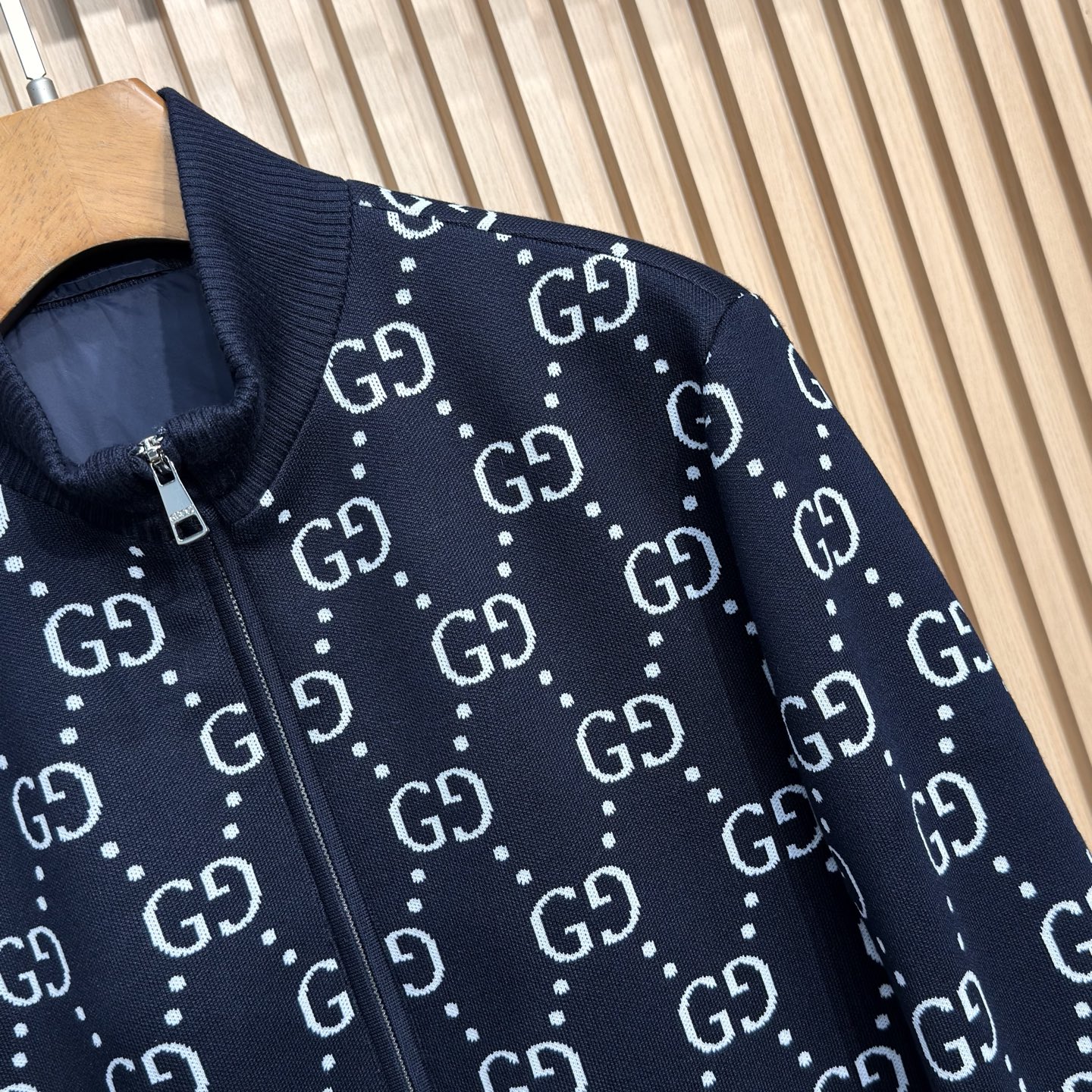 Gucci原單提花立領外套男款全幅GG圖樣設計|超A仿原單精品圖片 10 Gucci原單提花立領外套男款全幅GG圖樣設計|歐美奢侈品精品推薦