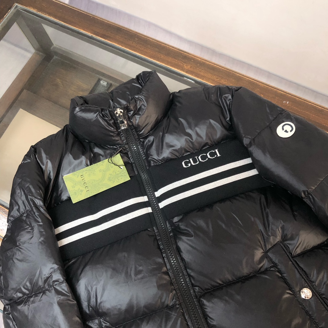 Gucci原單羽絨外套亮面黑色雙白線運動風男款|超A仿原單精品圖片 13 Gucci原單羽絨外套亮面黑色雙白線運動風男款|歐美奢侈品精品推薦