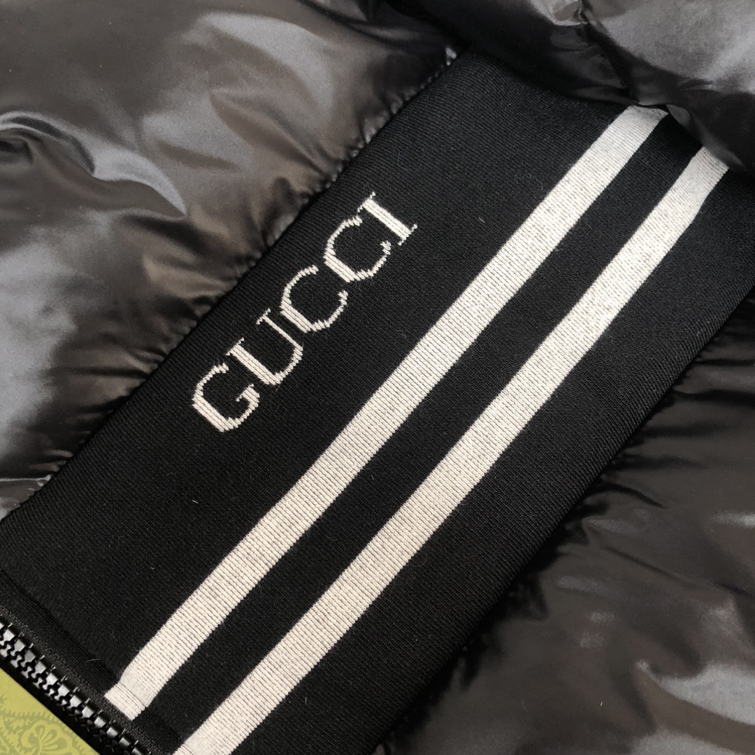 Gucci原單羽絨外套亮面黑色雙白線運動風男款|超A仿原單精品圖片 12 Gucci原單羽絨外套亮面黑色雙白線運動風男款|歐美奢侈品精品推薦